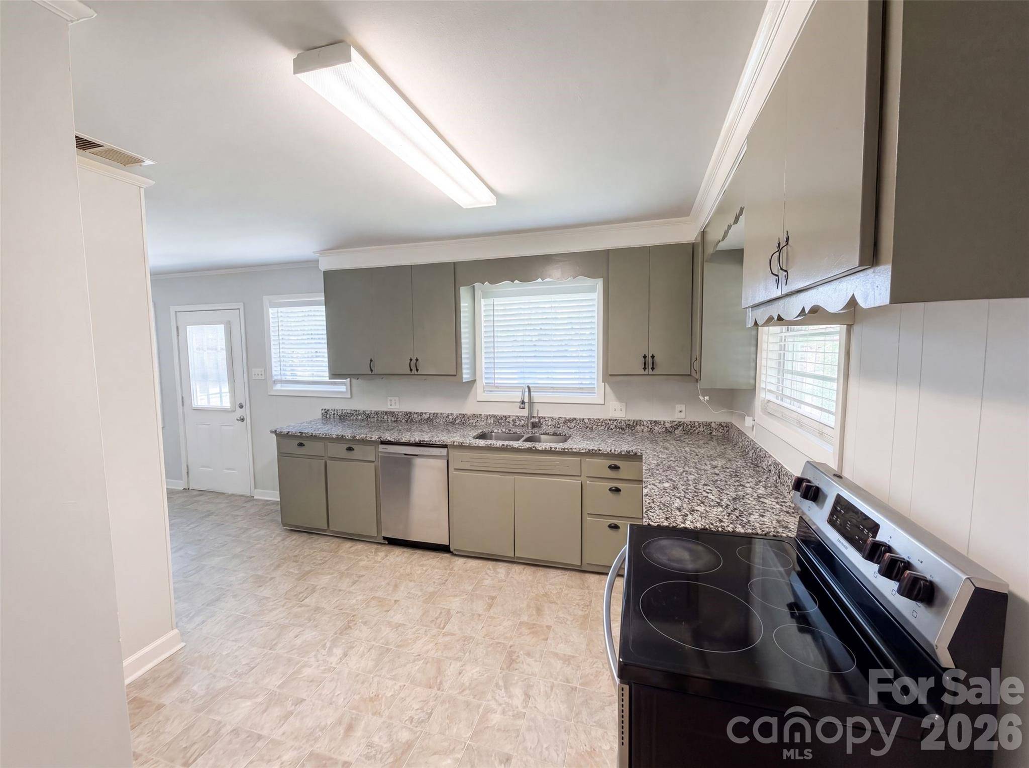 608 E Ryder AVE, Landis, NC 28088