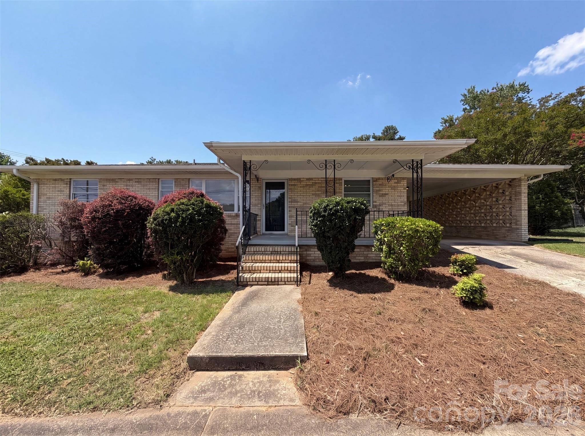 608 E Ryder AVE, Landis, NC 28088