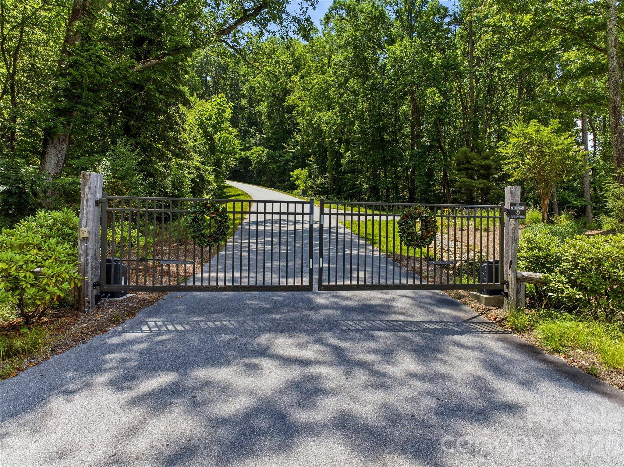58 Mountain Grove LN, Fletcher, NC 28732