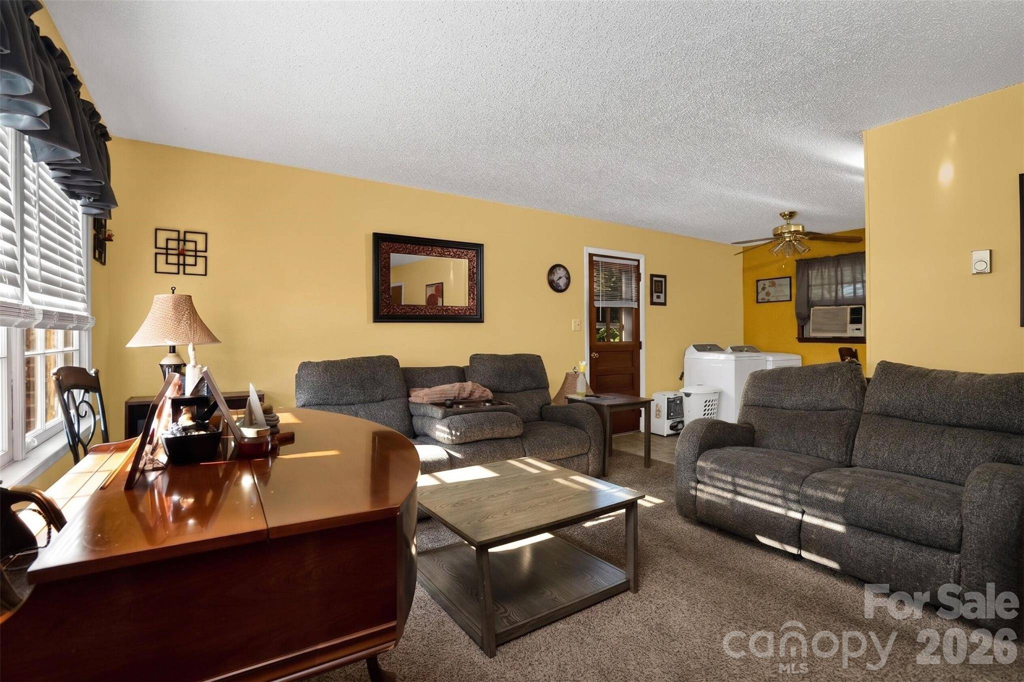 308 S Pine ST, Dallas, NC 28034