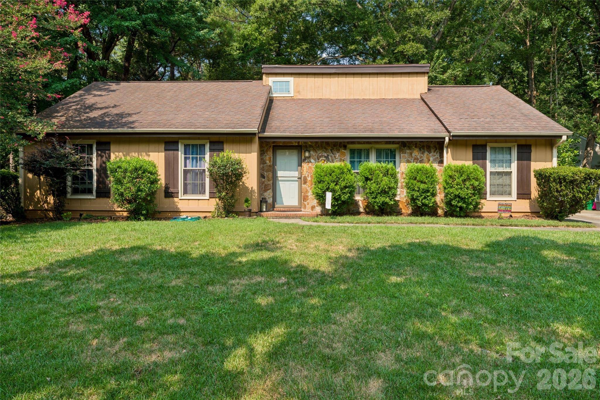 4737 Autumn Leaf LN, Charlotte, NC 28277