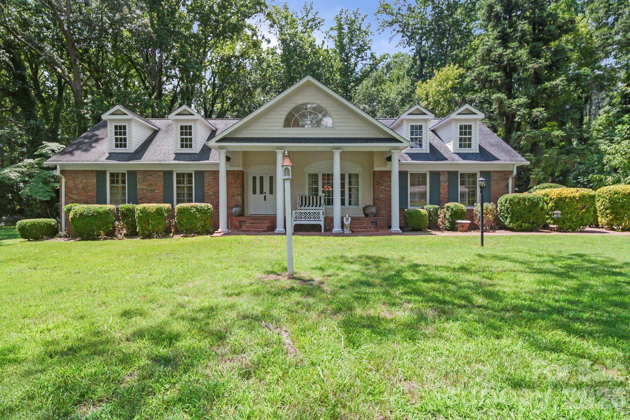 1981 Crestwood LN, Clover, SC 29710