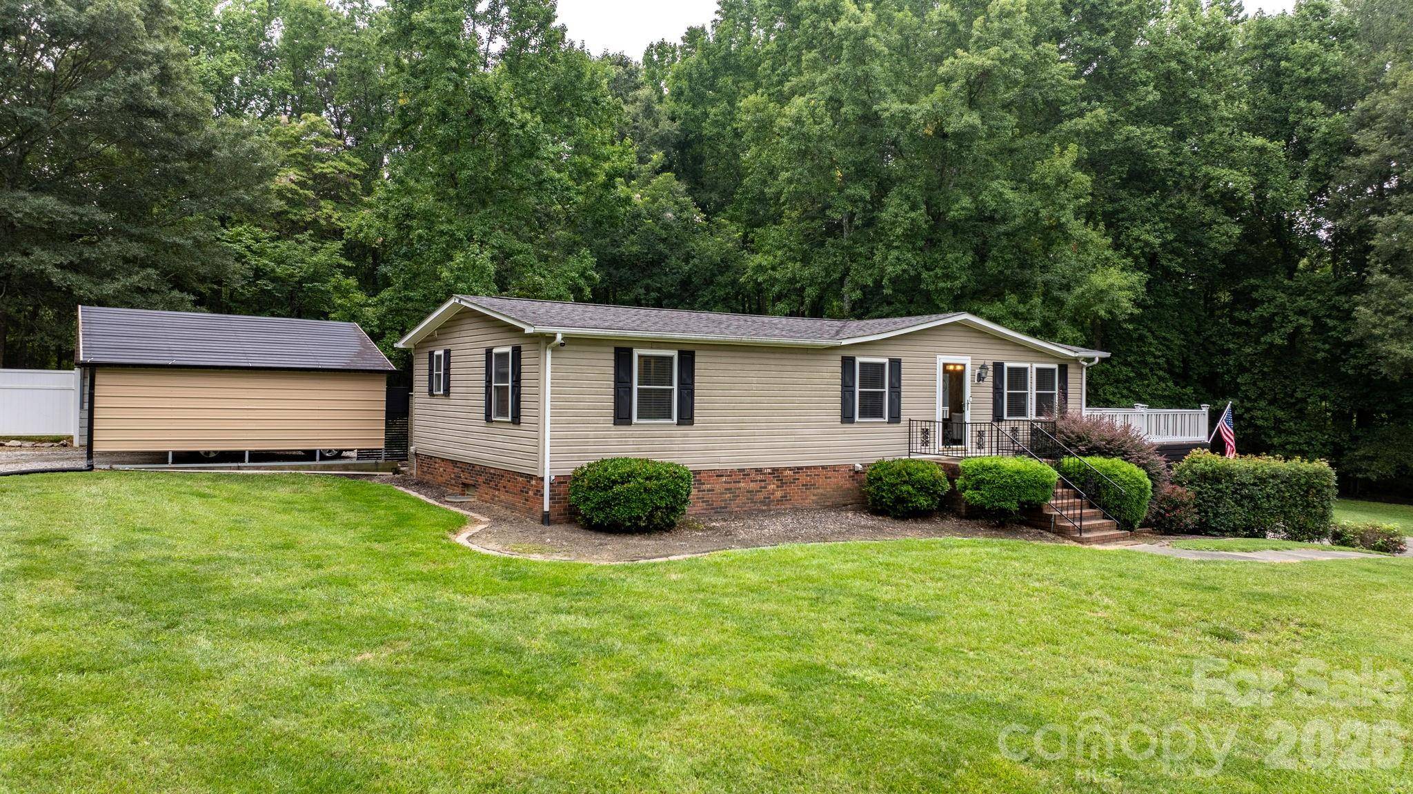 4091 Little Mountain RD, Newton, NC 28658