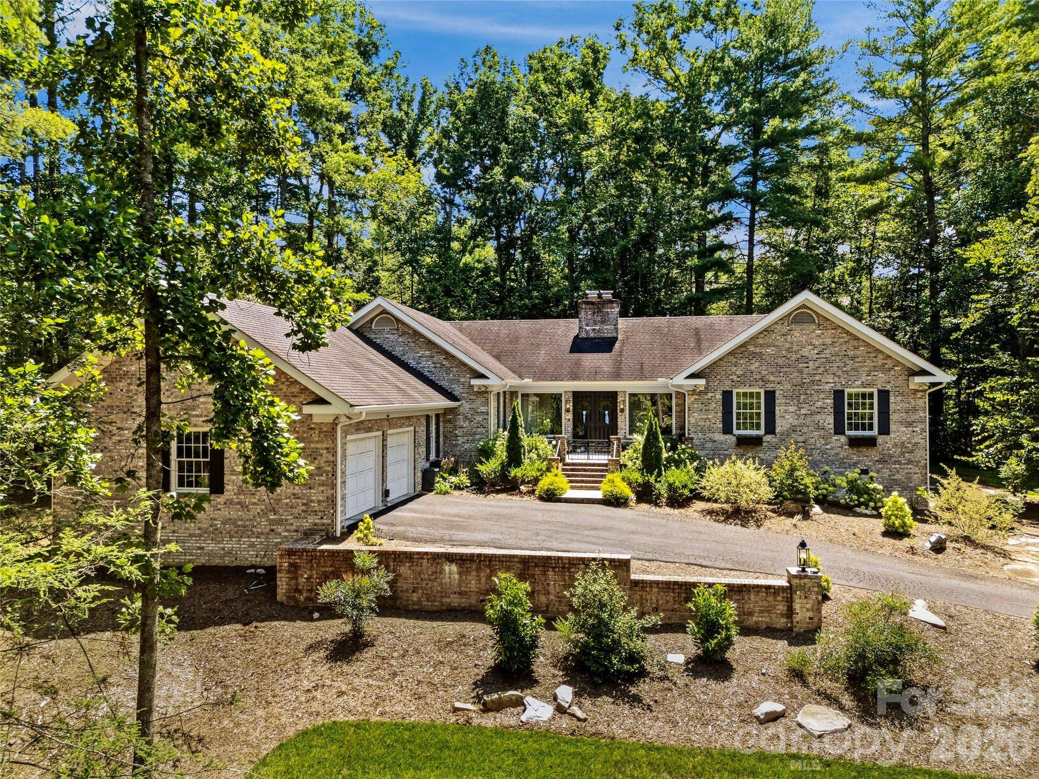 4 Hemlock RD, Asheville, NC 28803