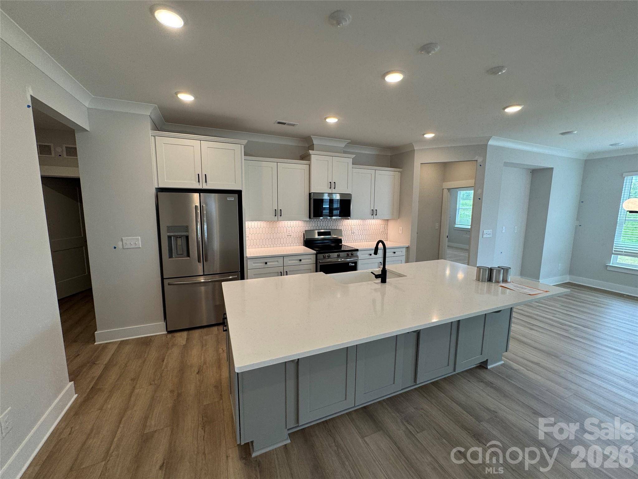 1429 Ardmore DR, Sherrills Ford, NC 28673