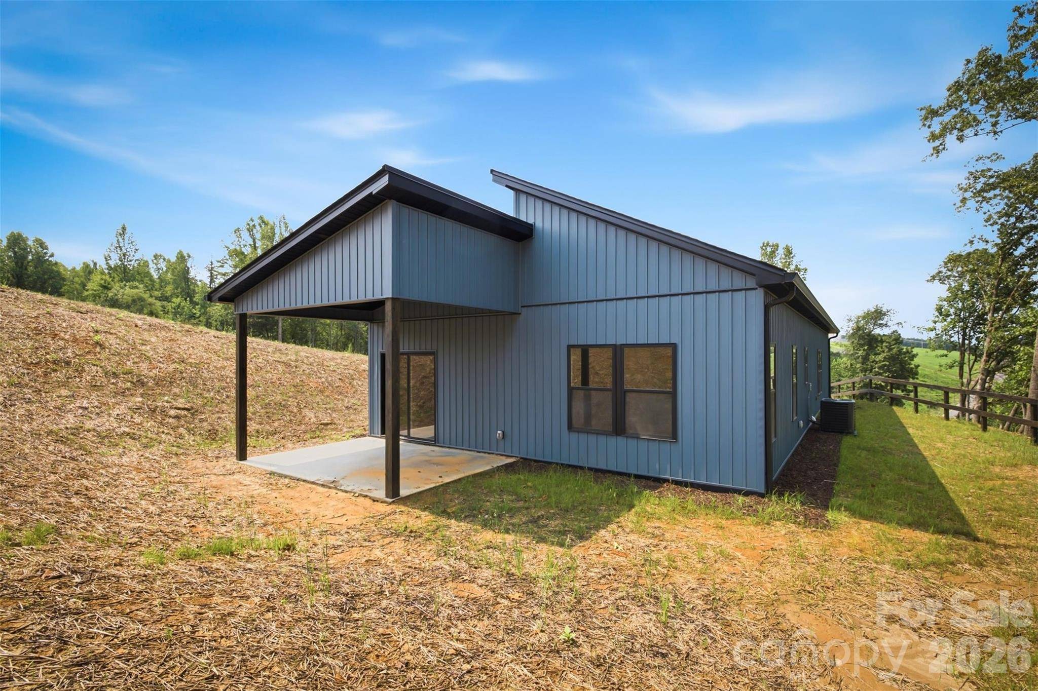 909 Overlook DR SW, Lenoir, NC 28645