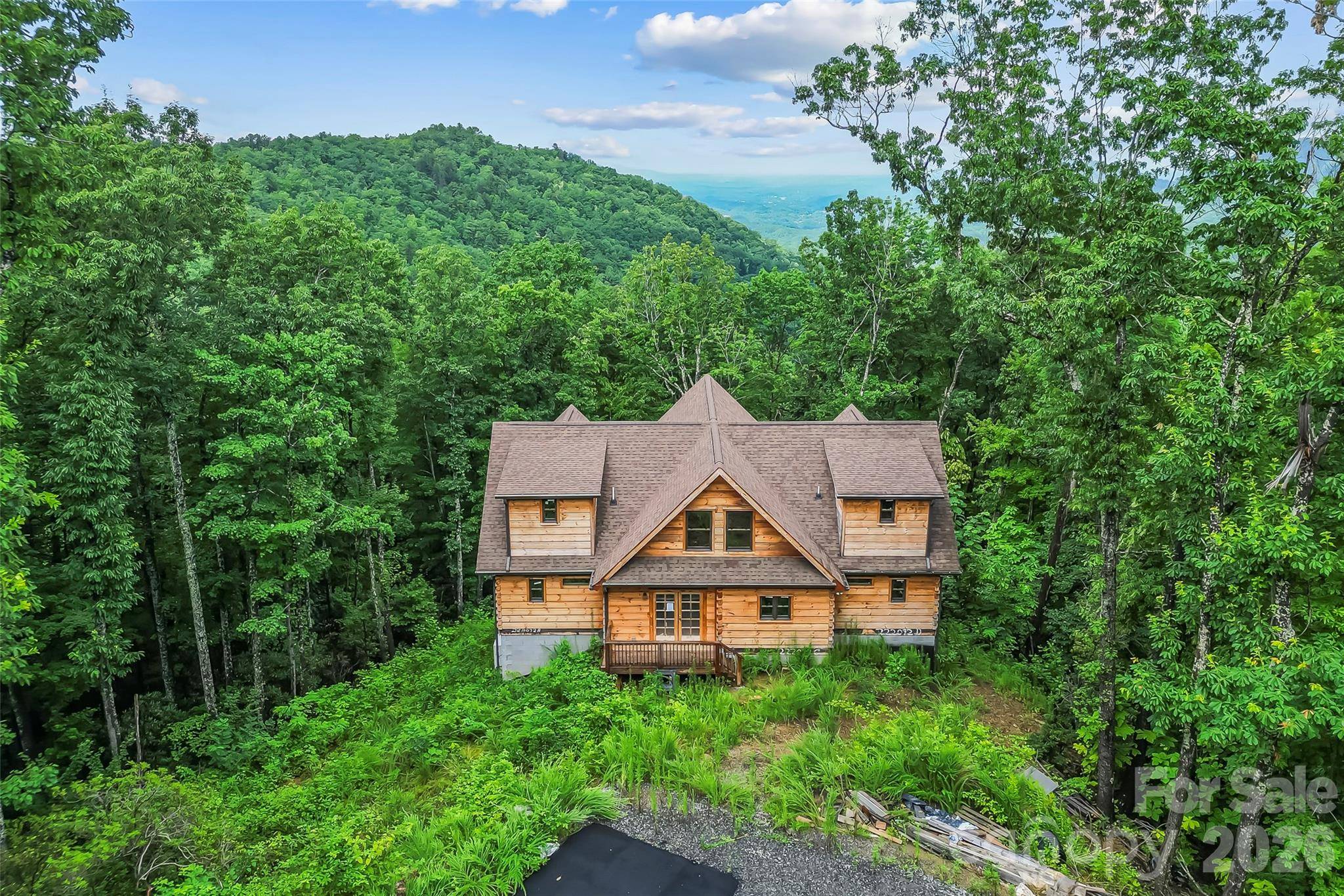 266 Potomac Falls DR, Black Mountain, NC 28711