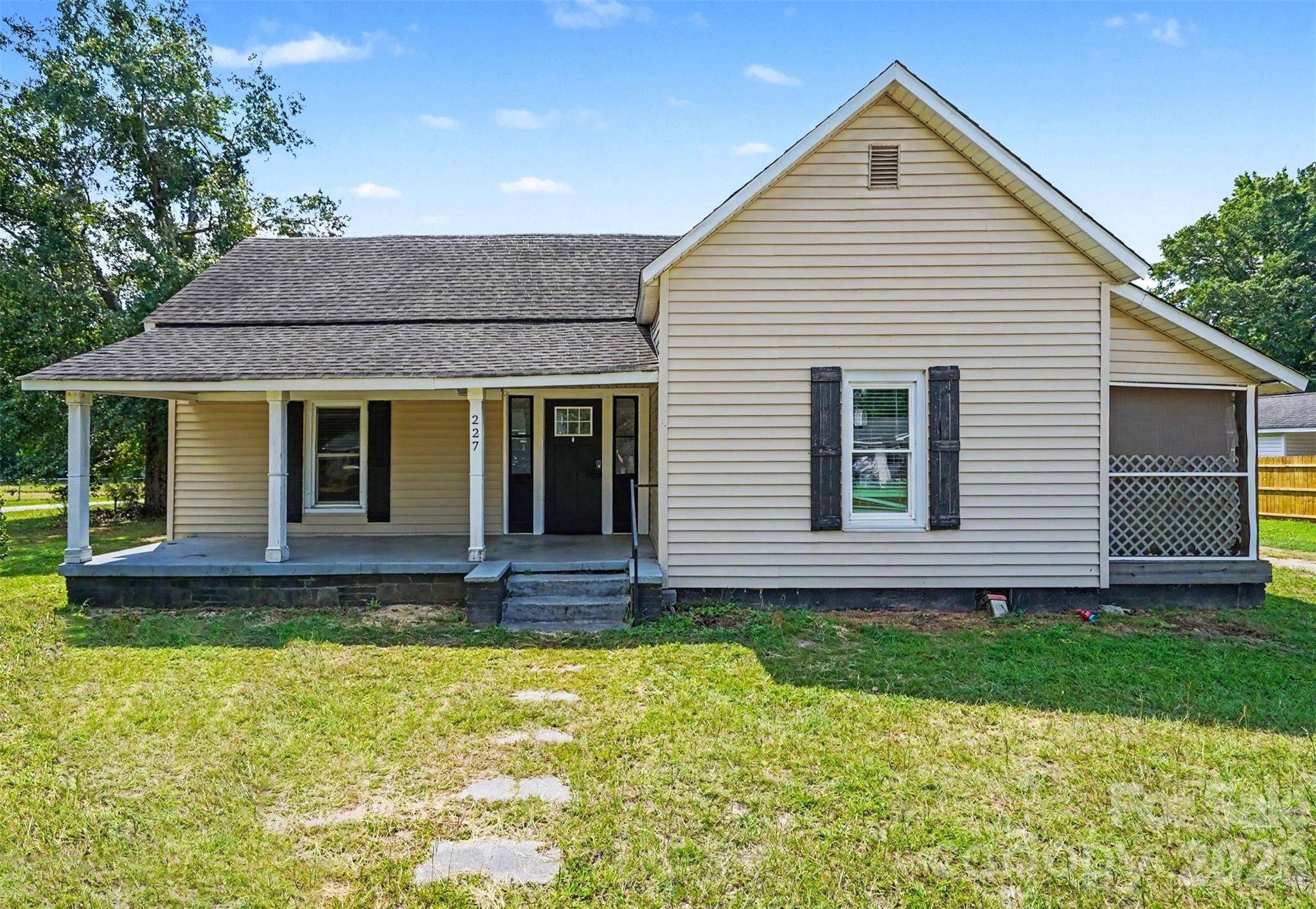 227 Cauthen ST, Heath Springs, SC 29058