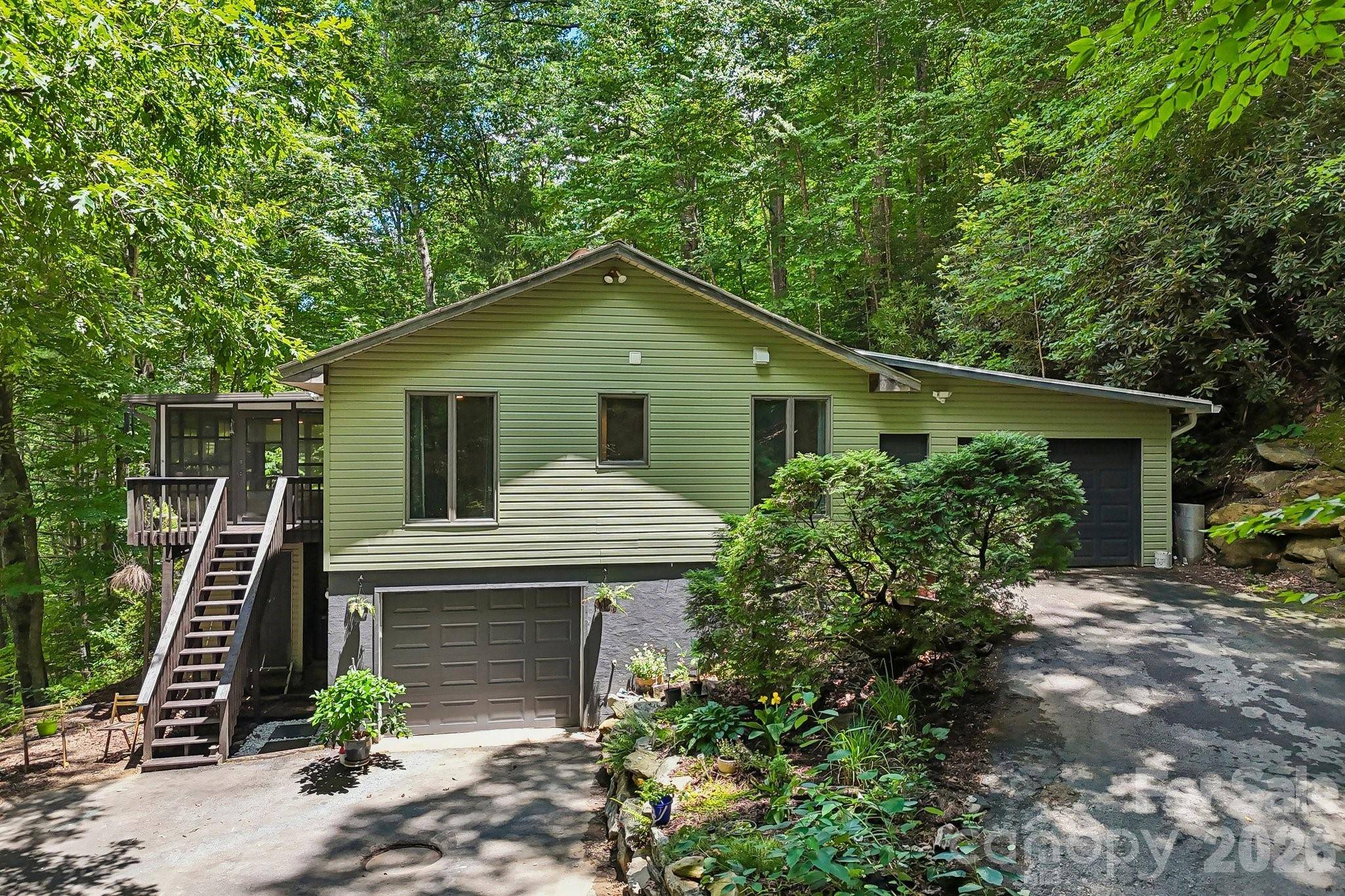 637 Cascade Lake RD, Pisgah Forest, NC 28768
