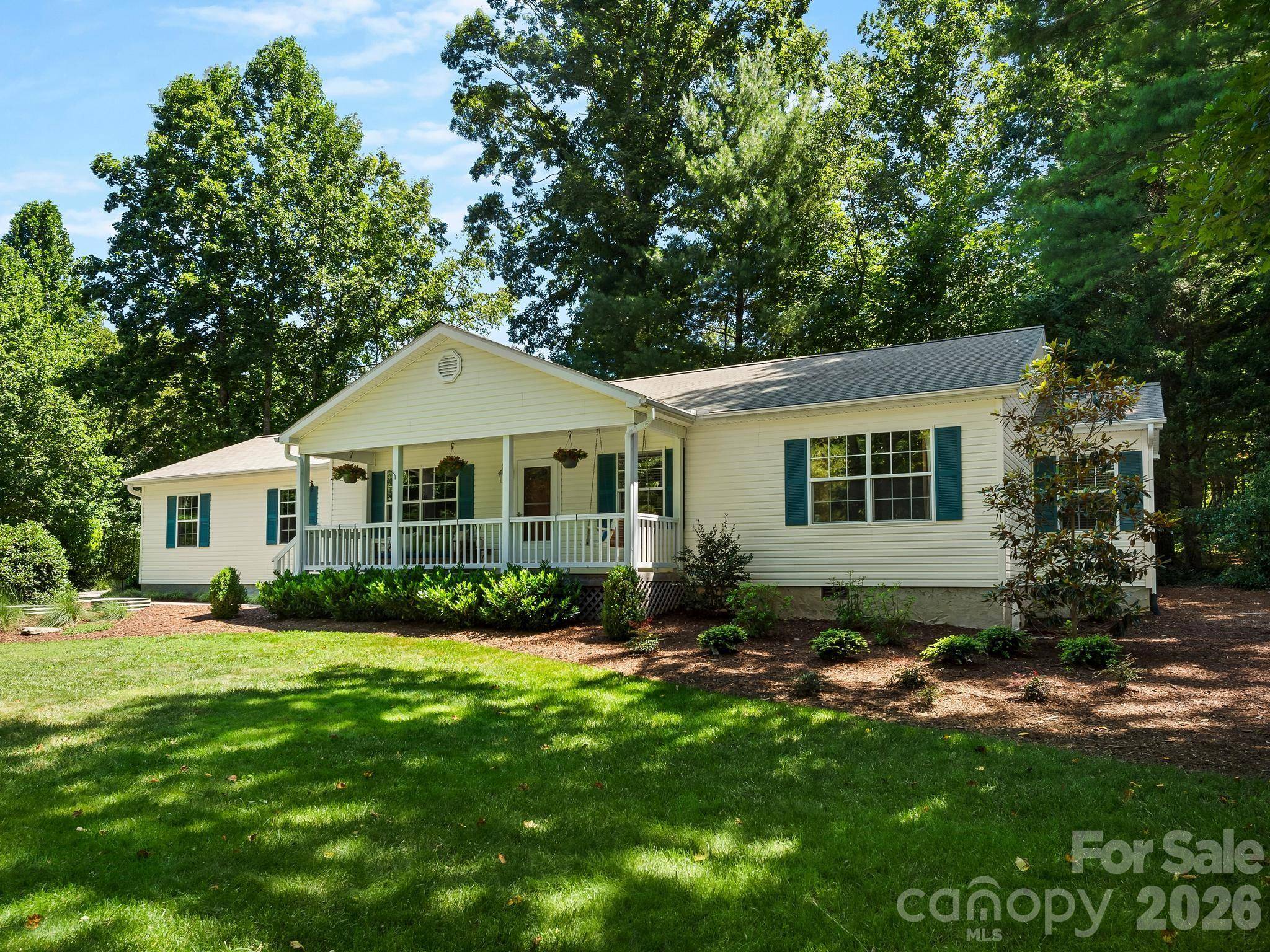 210 N Hillandale Drive EXT, East Flat Rock, NC 28726