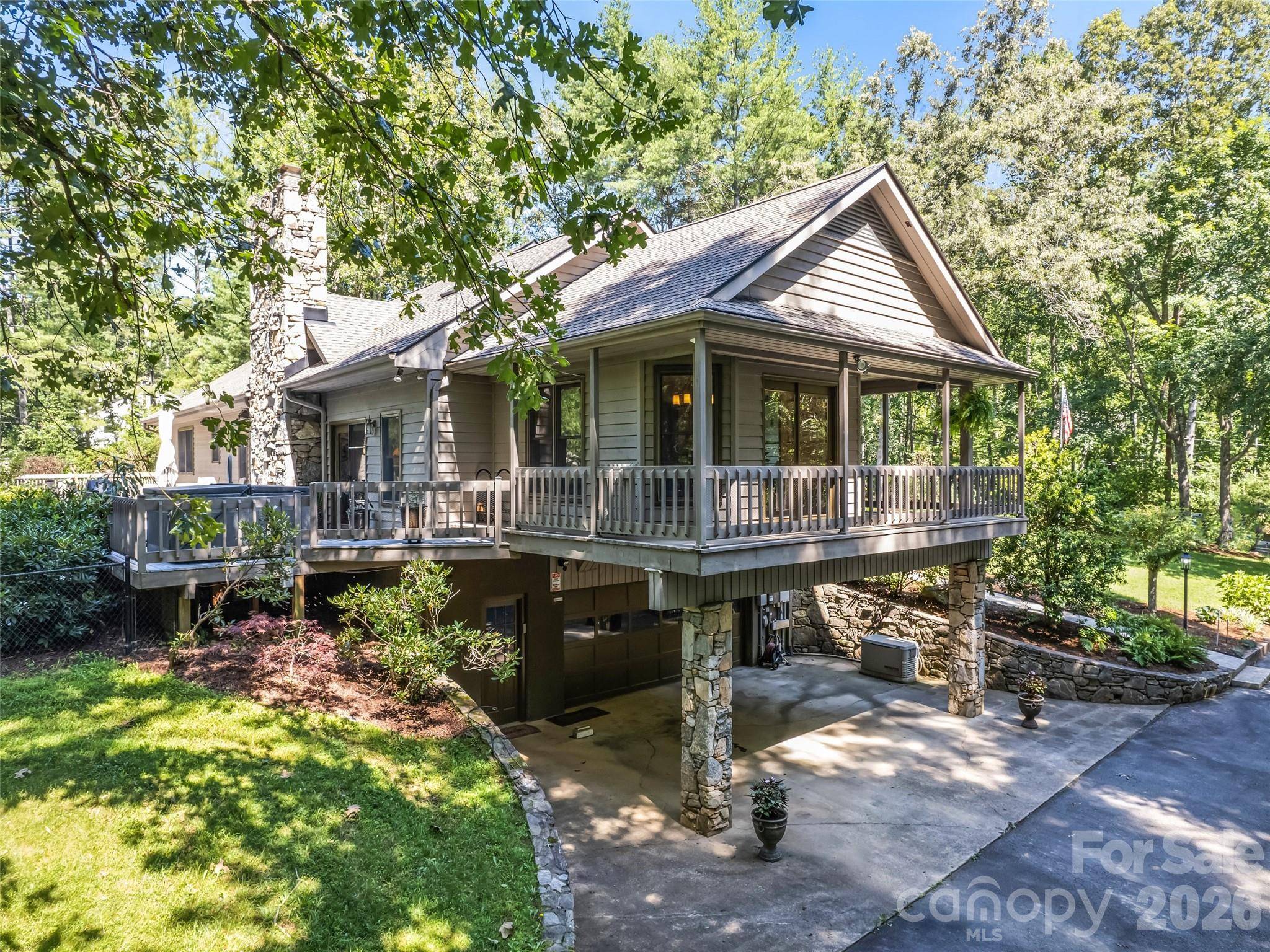 58 Sedgewood CT, Fairview, NC 28730