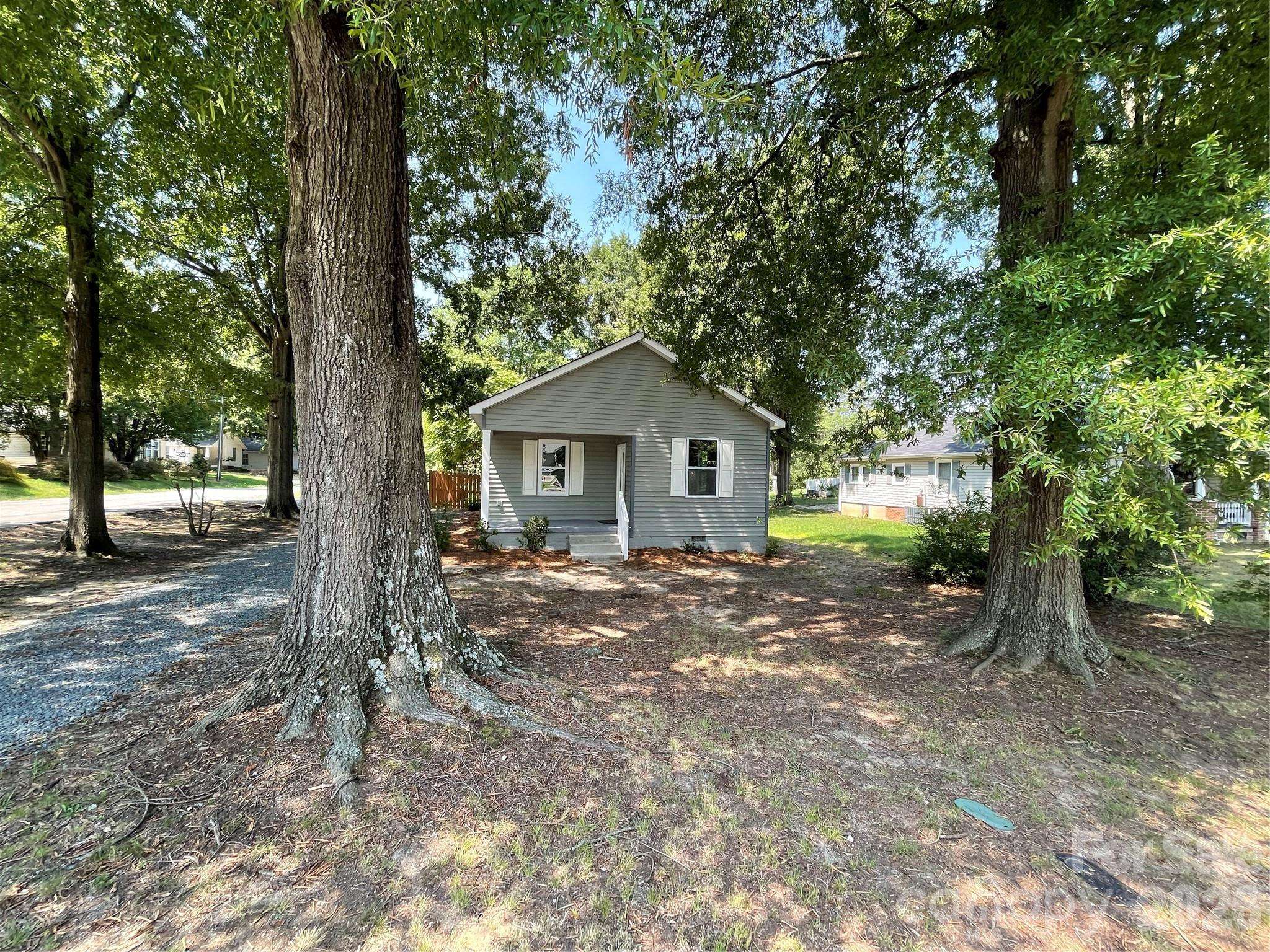 601 W Round ST, Landis, NC 28088