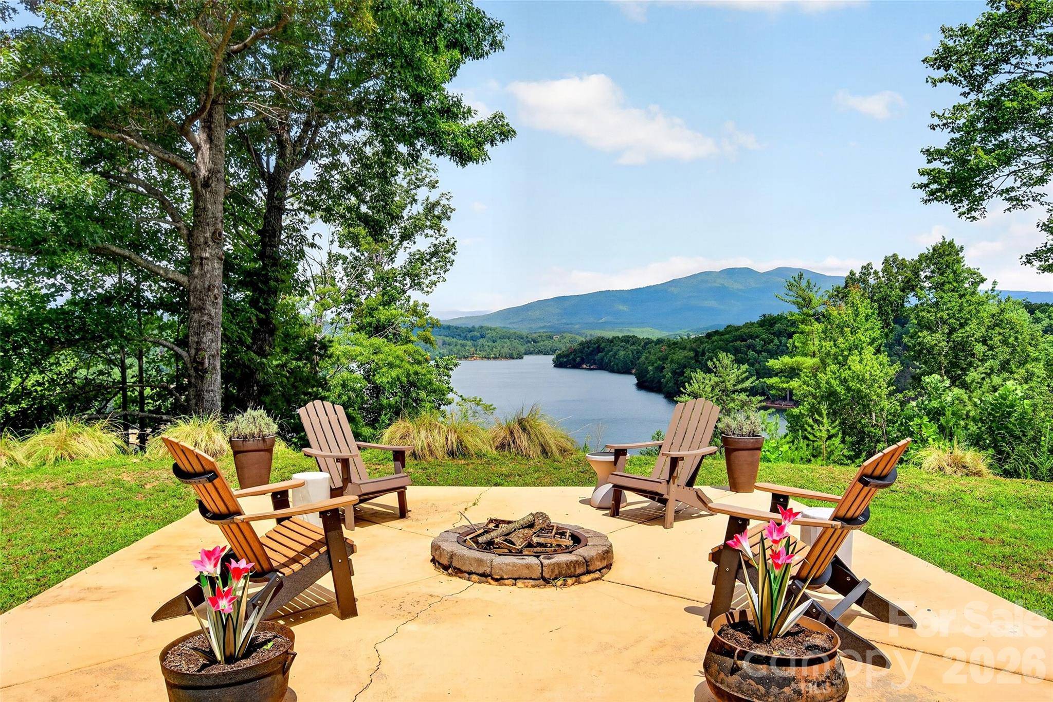 108 High Lake DR, Nebo, NC 28761