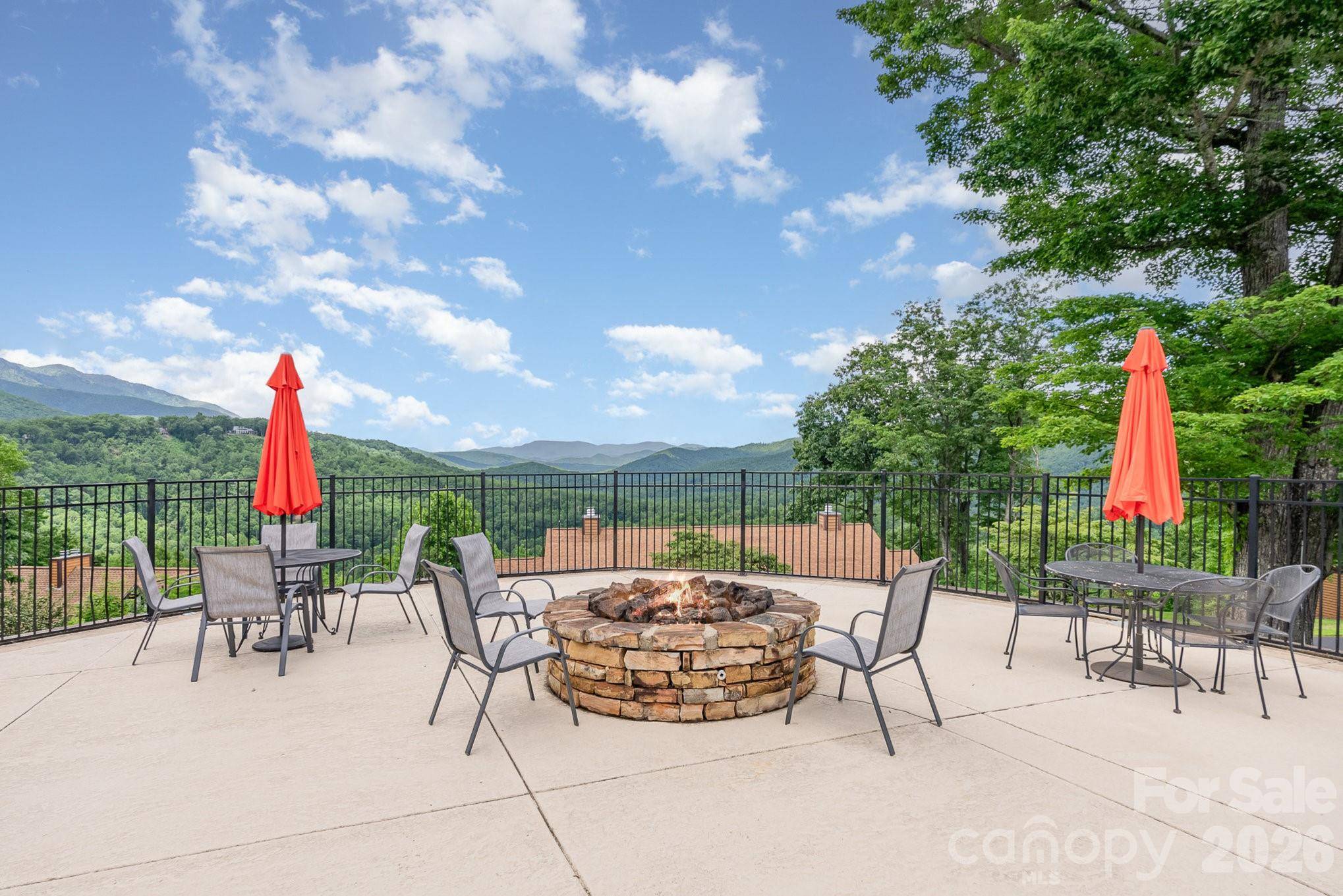 508 Over Look DR #2, Burnsville, NC 28714
