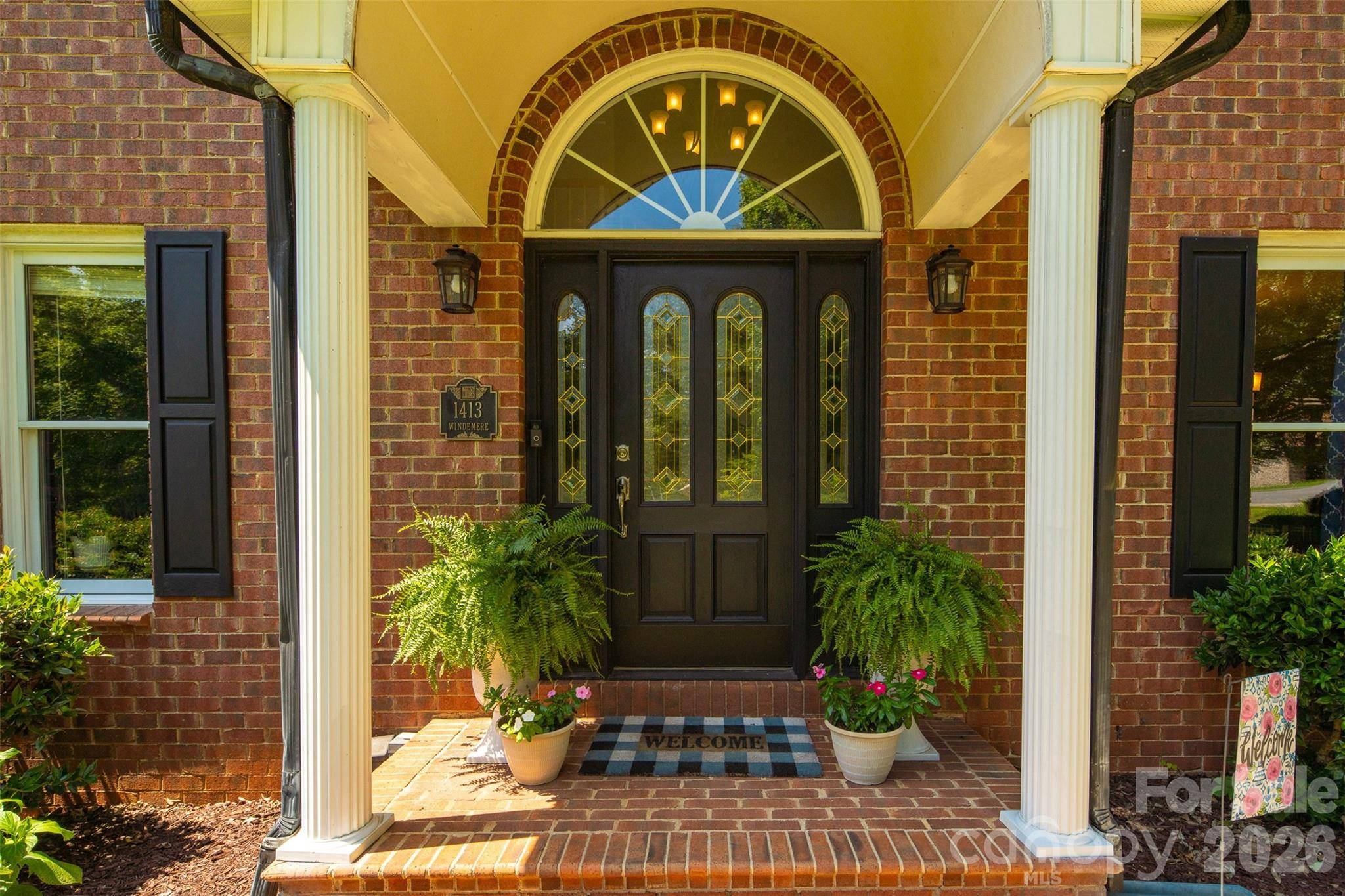 1413 Windemere LN, Hickory, NC 28602