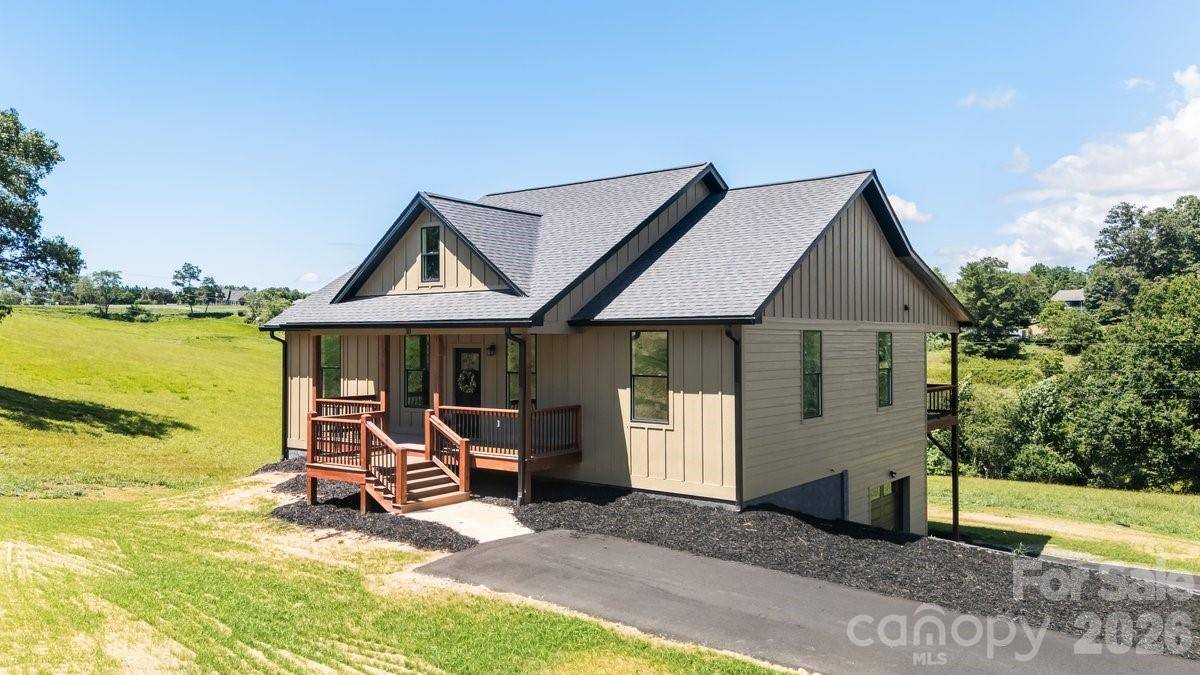 30 Johnny Roberts RD, Alexander, NC 28701