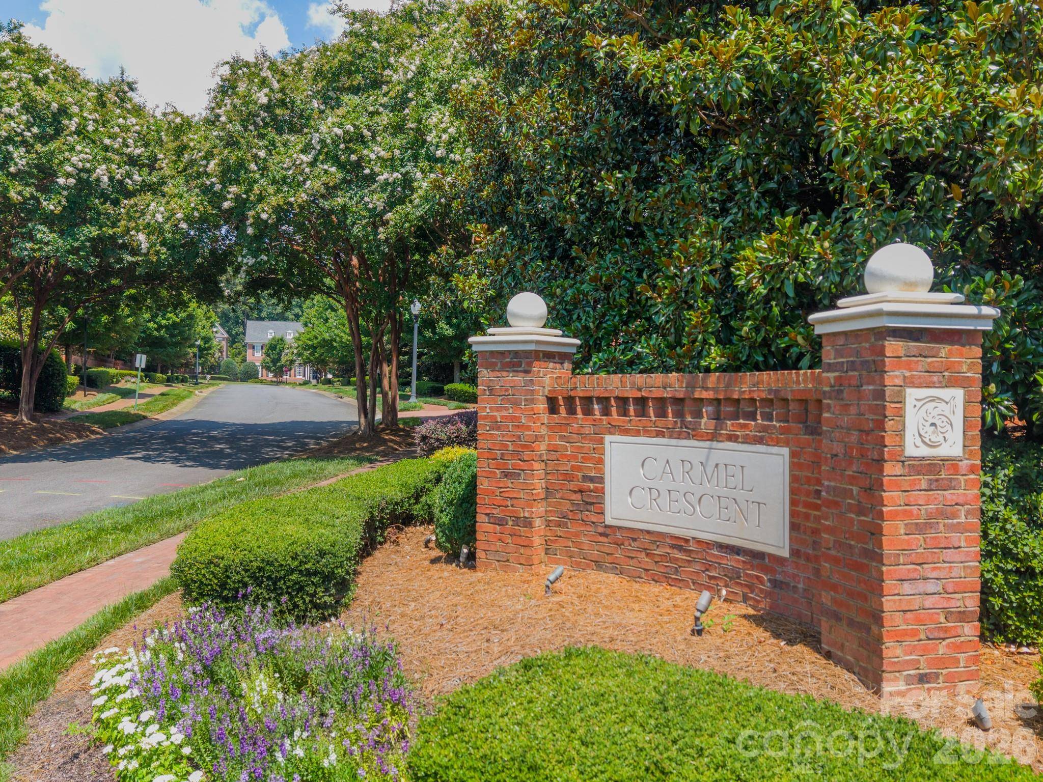 5110 Oxford Crescent CT, Charlotte, NC 28226
