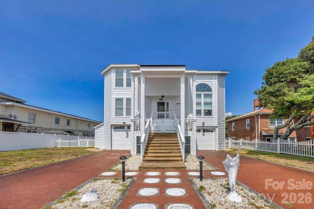 203 Norton ST, Oak Island, NC 28465