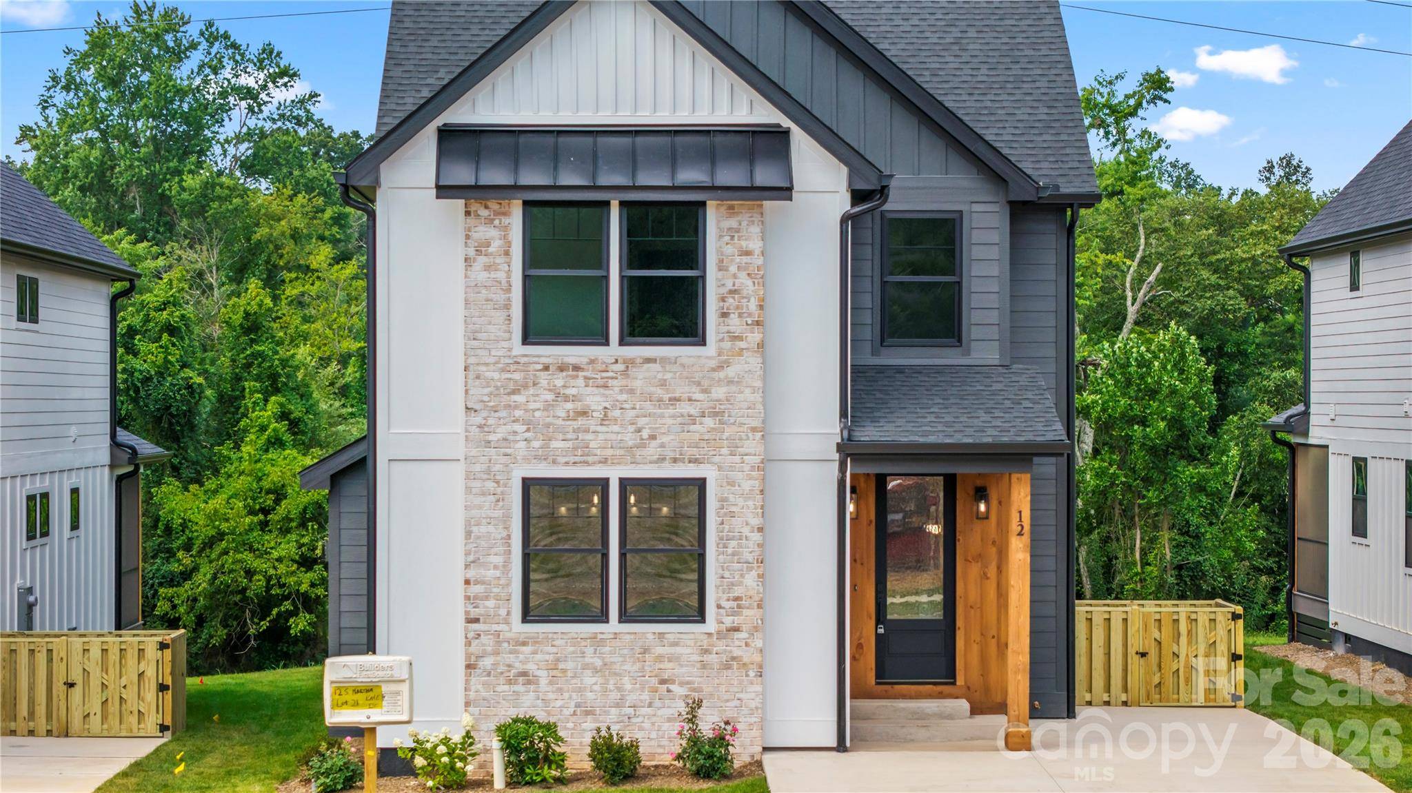12 S Martha Kate DR #21, Hendersonville, NC 28792