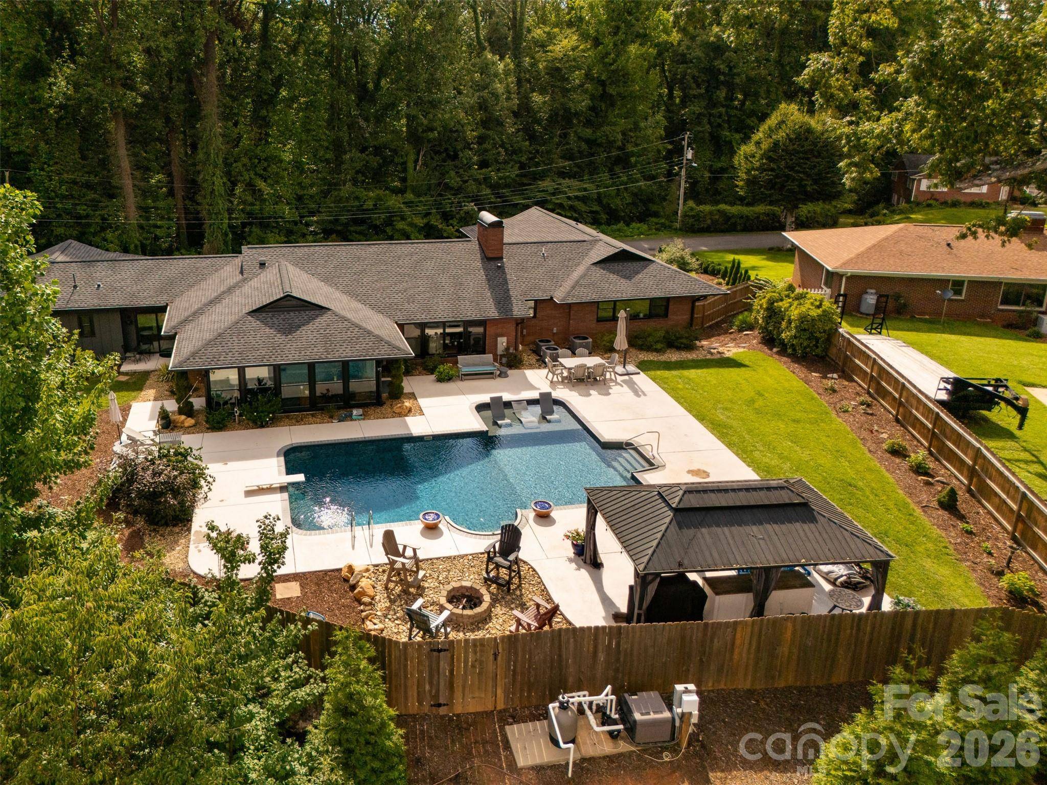 167 Maehill PL SW, Lenoir, NC 28645