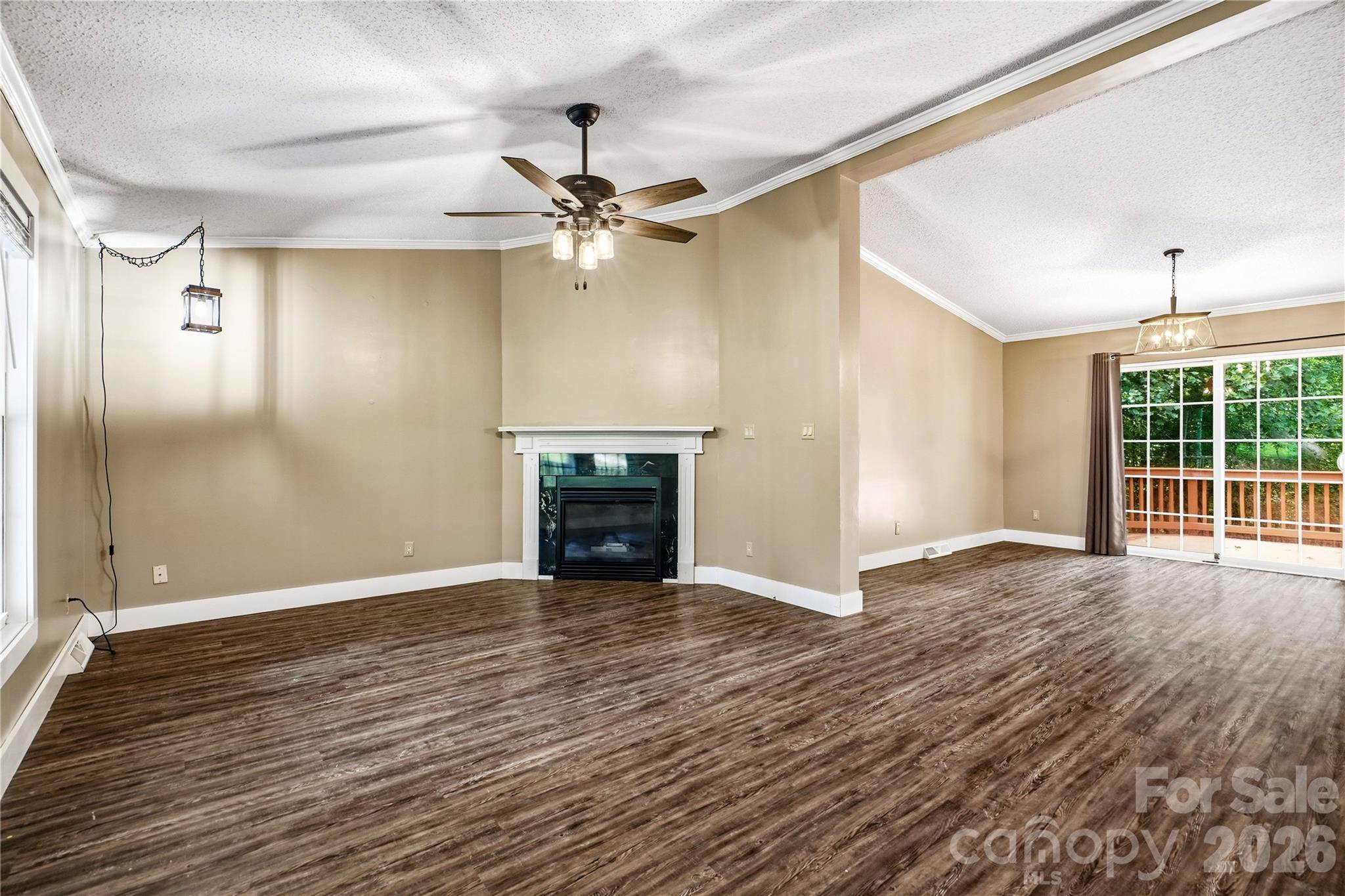 3555 Lake Bluff DR, Sherrills Ford, NC 28673