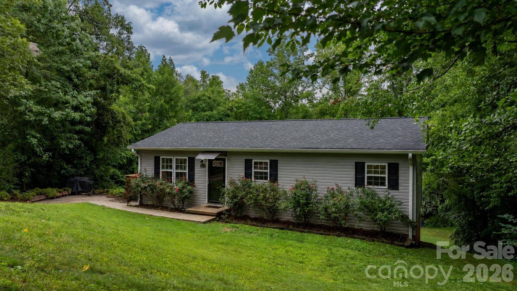 1172 Sunset CT, Conover, NC 28613
