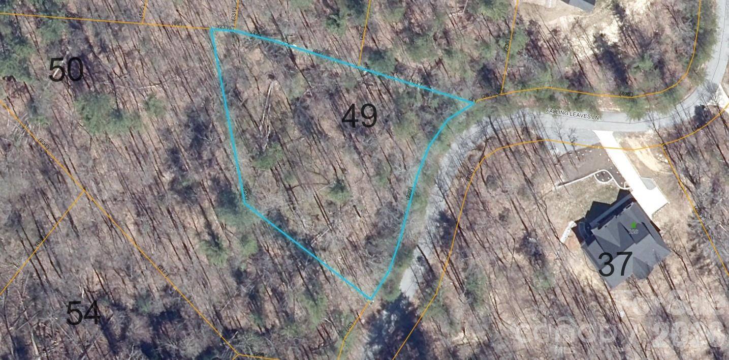 181 Falling Leaves LN, Hendersonville, NC 28792