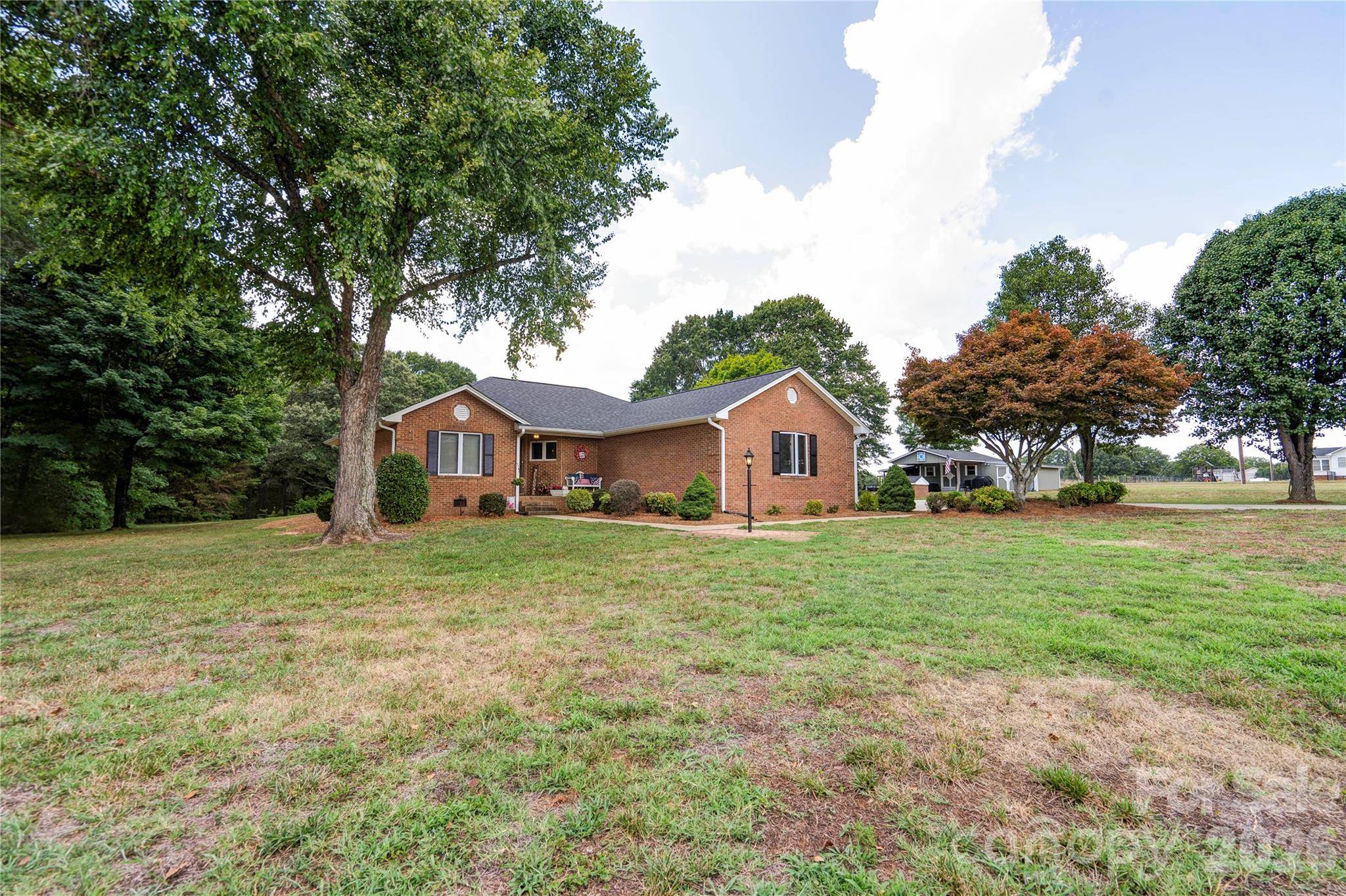 2002 Flint Hill Church RD, Shelby, NC 28152