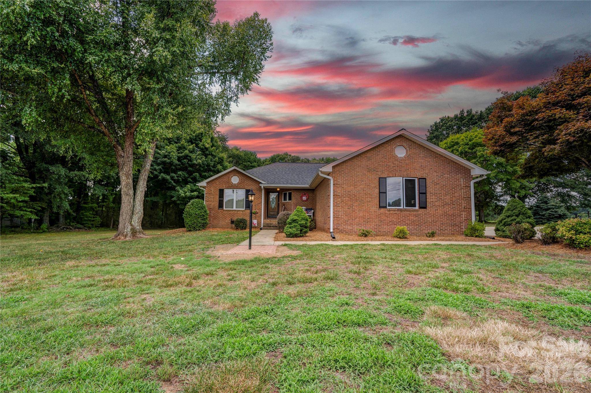 2002 Flint Hill Church RD, Shelby, NC 28152