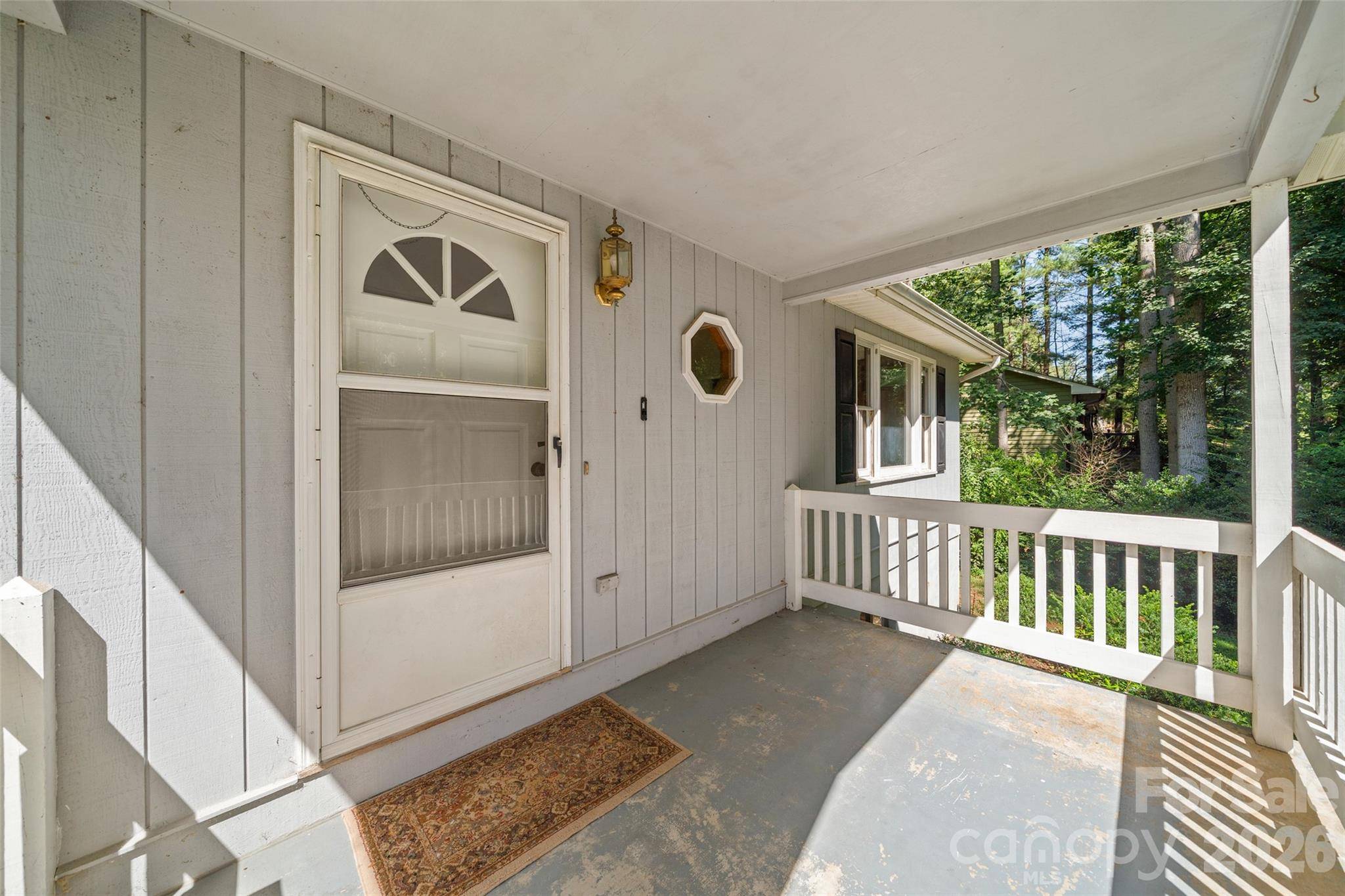 33 Baker DR, Asheville, NC 28806