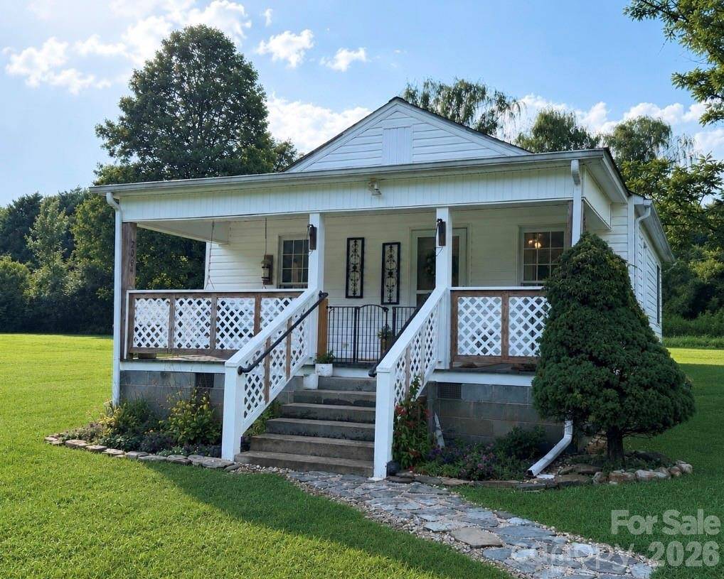 2064 Alberton LN, Lenoir, NC 28645
