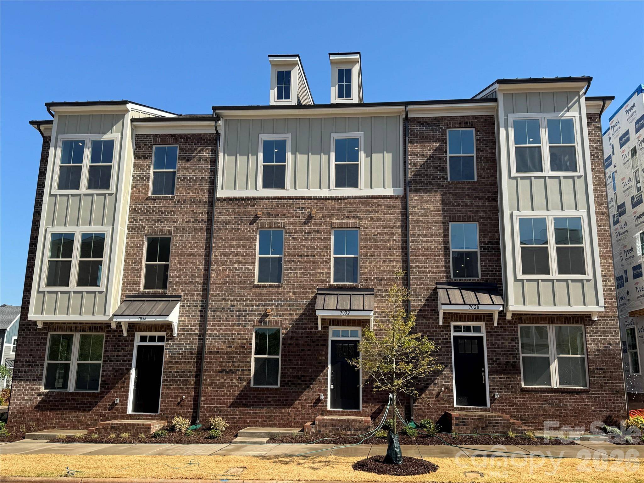 4121 Westbound DR, Charlotte, NC 28278