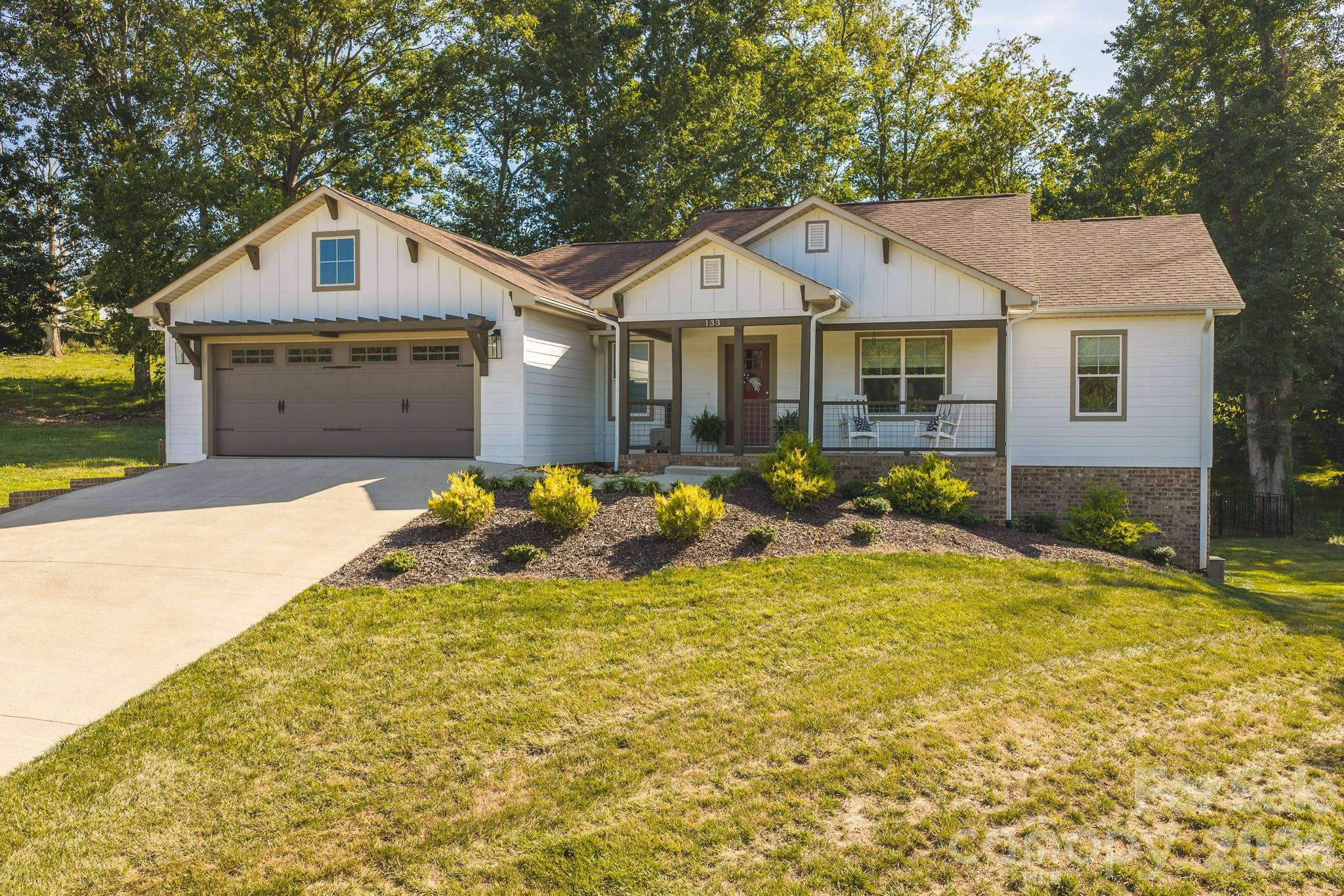 133 Maplewood CT, Hudson, NC 28638