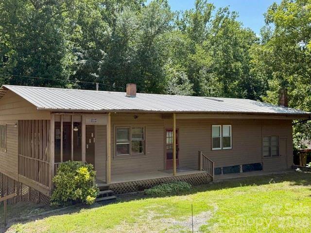 584 Groves RD, Union Mills, NC 28167