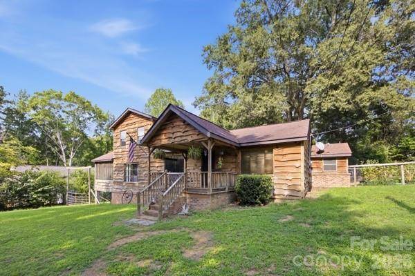1326 Columbus ST, Albemarle, NC 28001