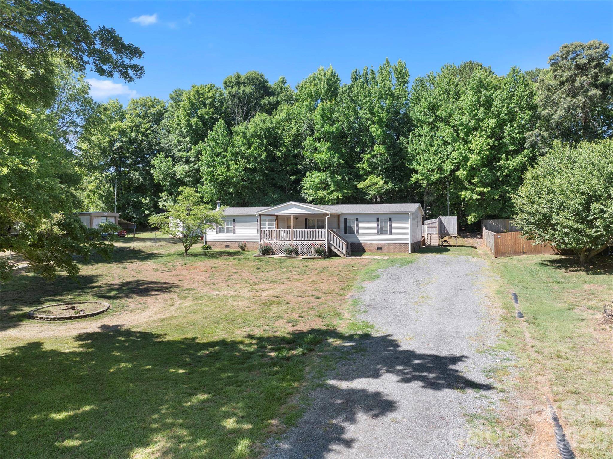 199 Sable LN, Thomasville, NC 27360