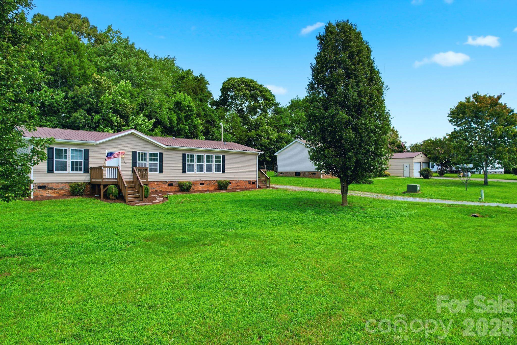 1006 Canada DR, Dallas, NC 28034