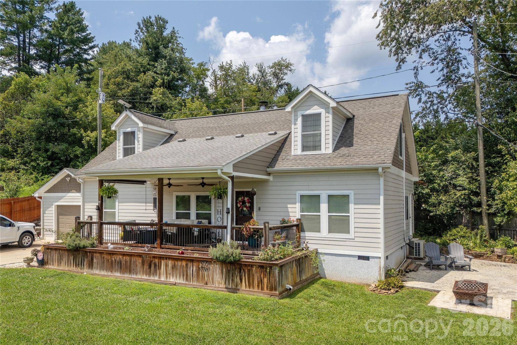 8 Blaines WAY, Candler, NC 28715