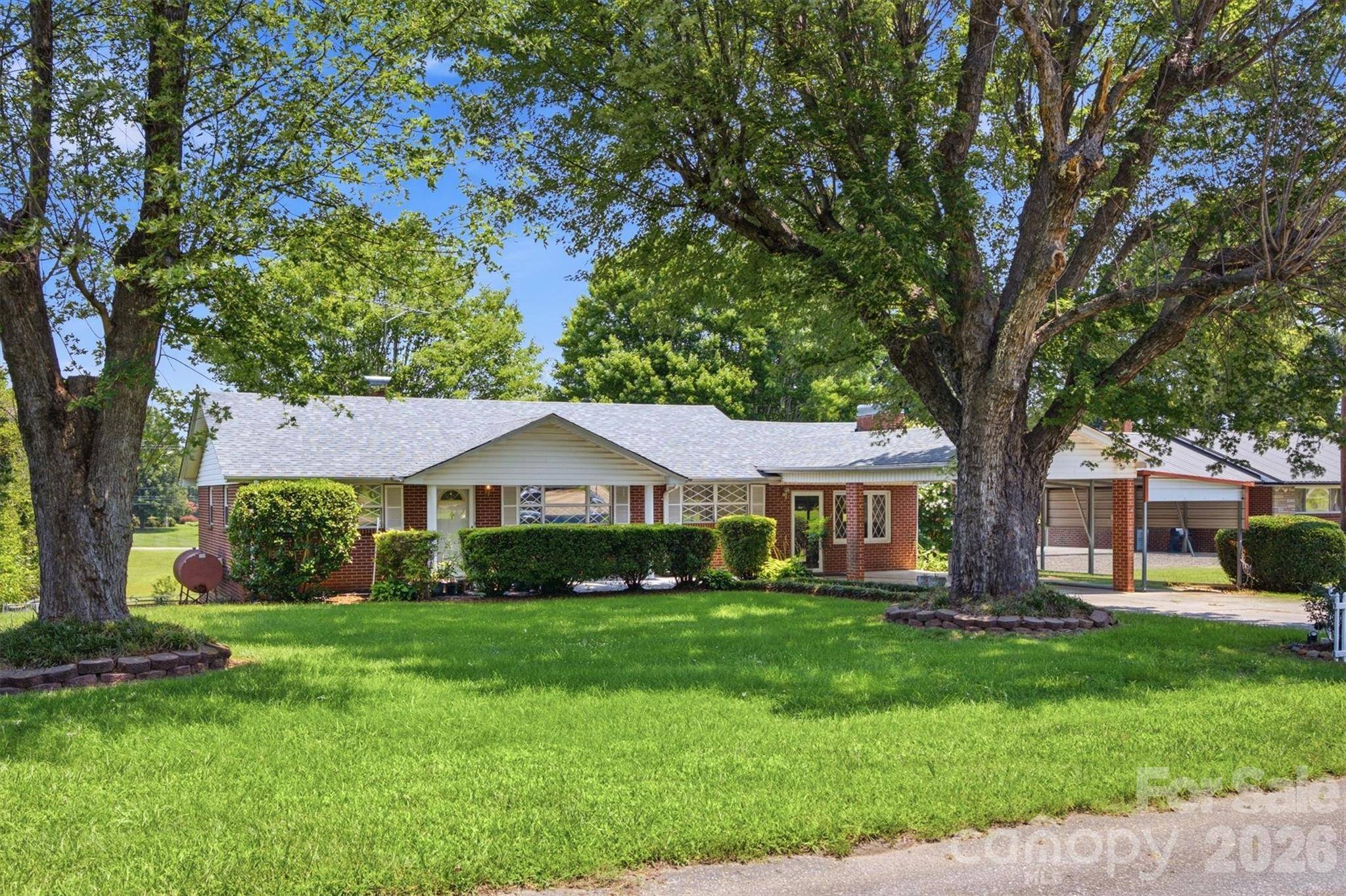 4110 Kendell PL, Hudson, NC 28638