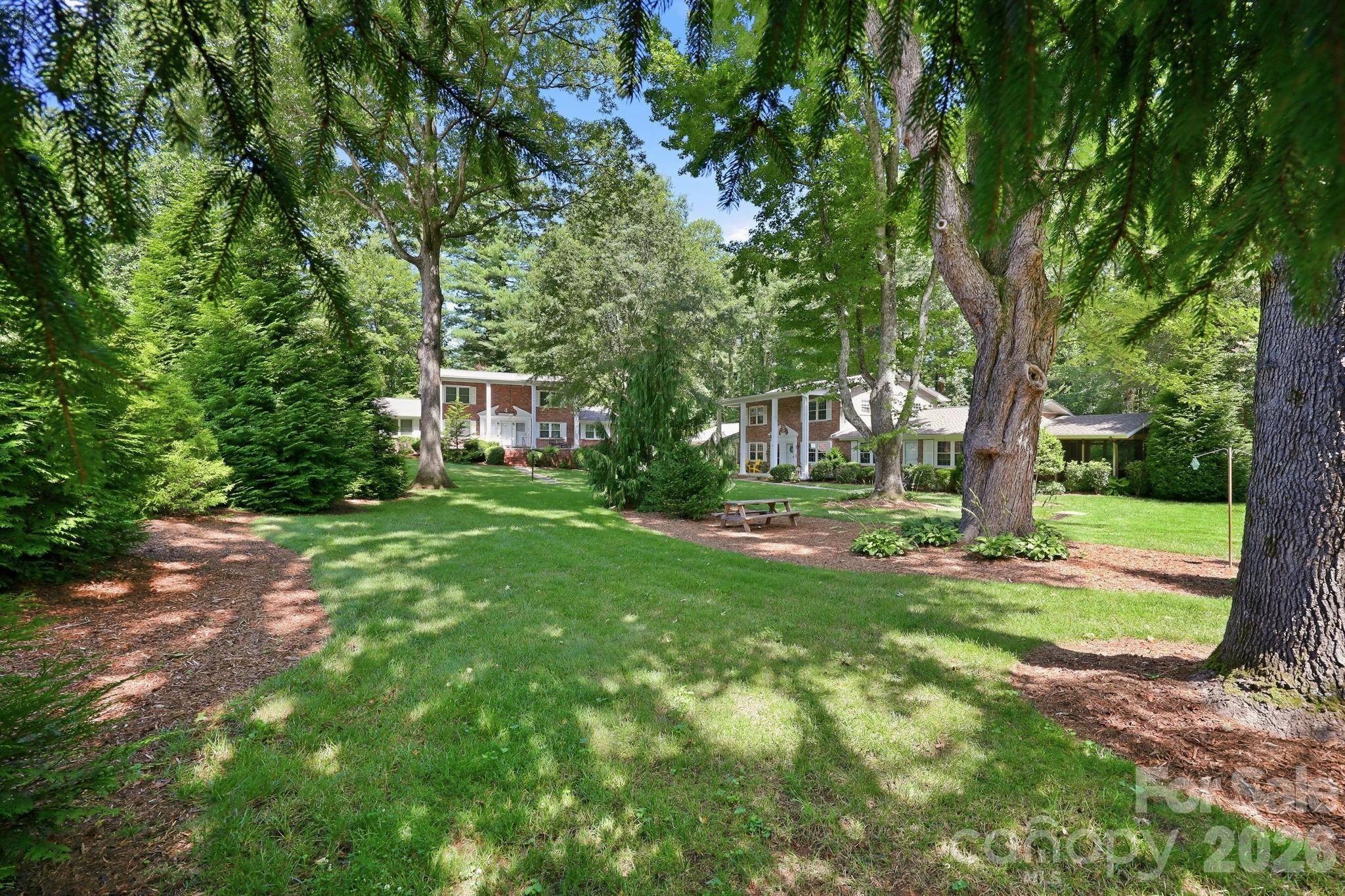 101 Boyd DR #2C, Flat Rock, NC 28731