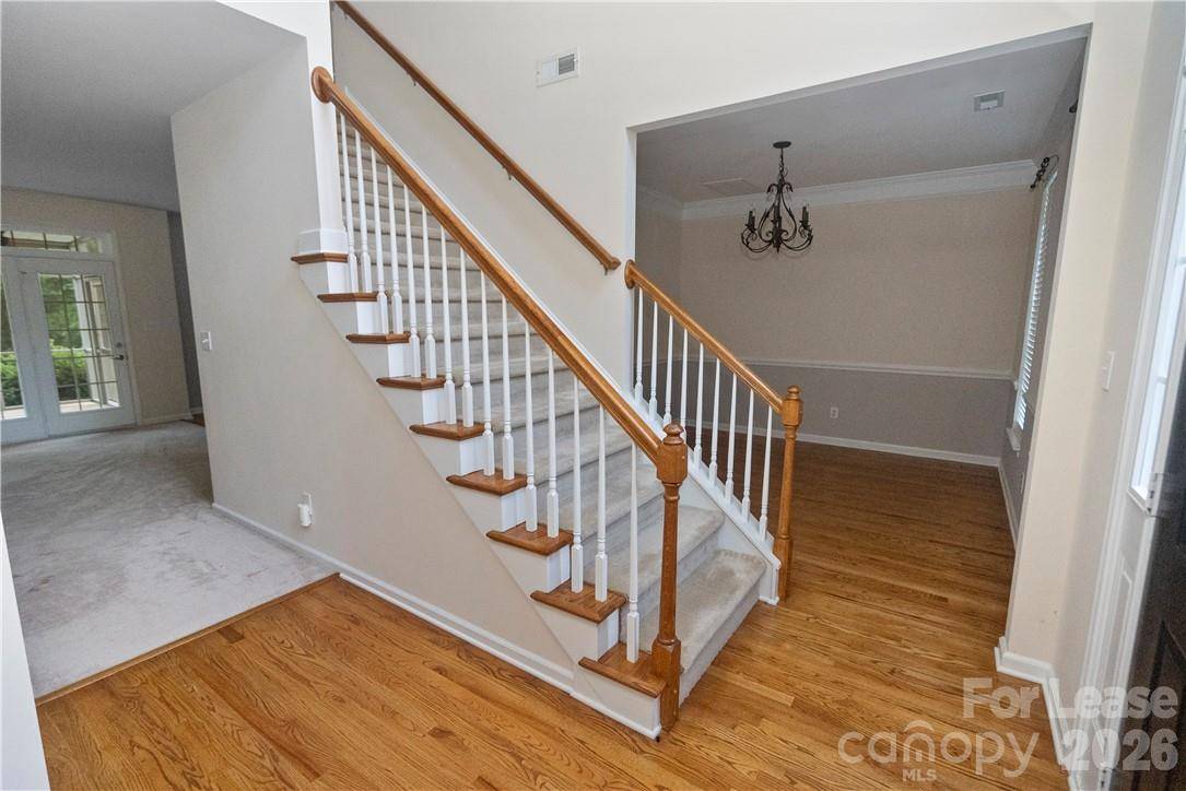 8230 Glamorgan LN, Matthews, NC 28104