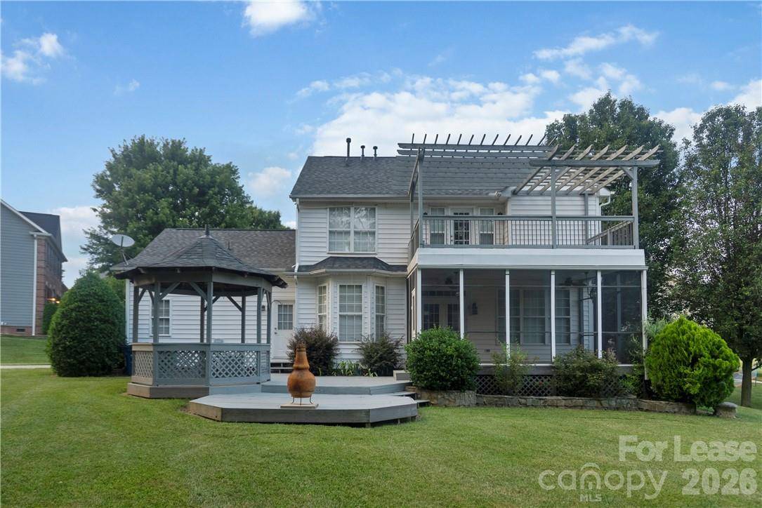 8230 Glamorgan LN, Matthews, NC 28104
