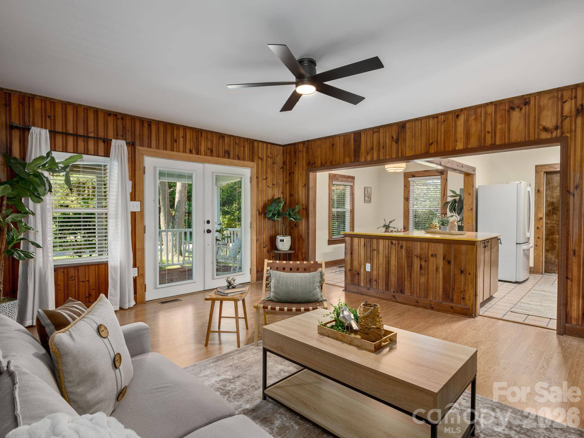 304 Old Haw Creek RD, Asheville, NC 28805