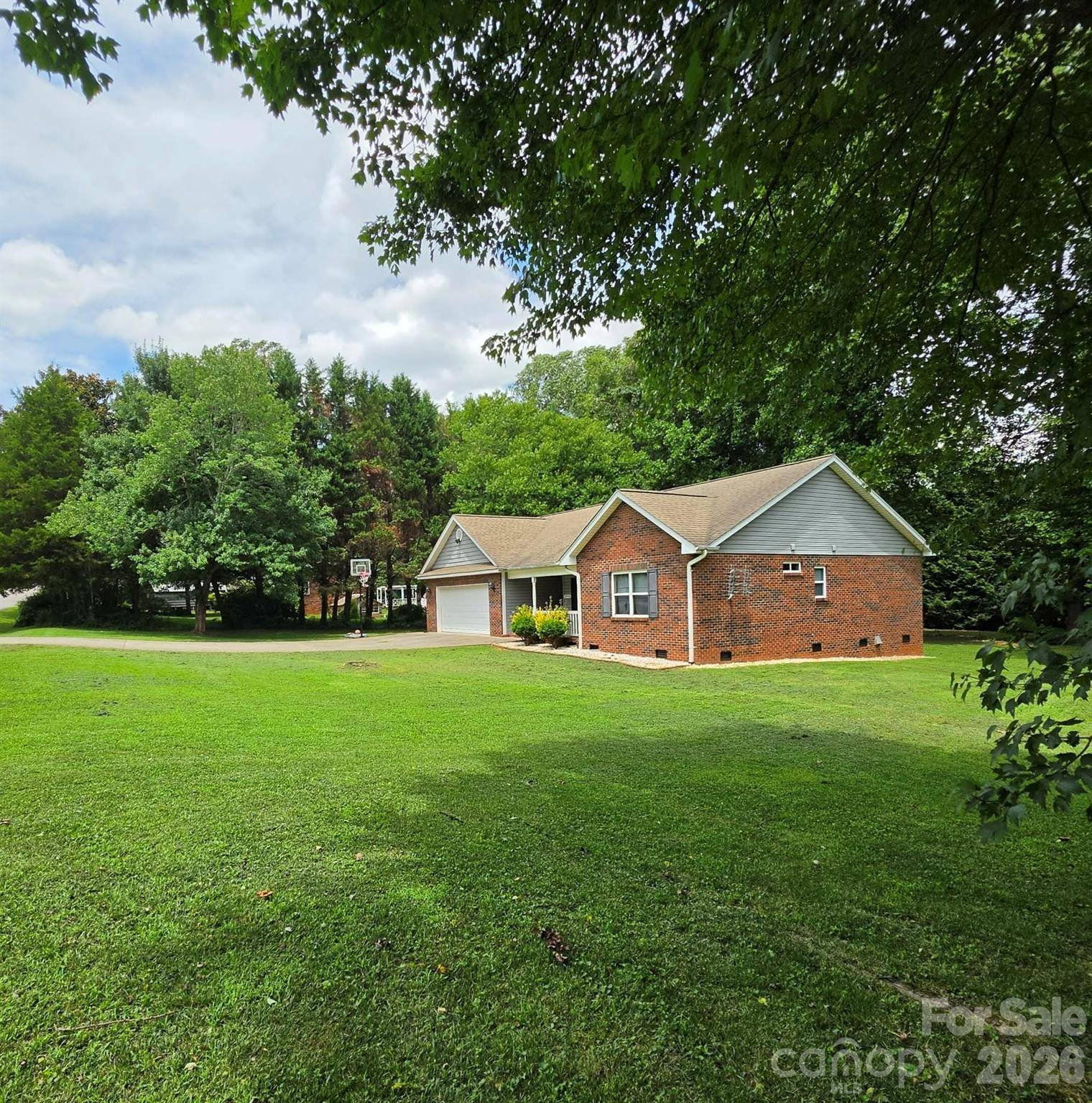 3402 Danial ST, Conover, NC 28613