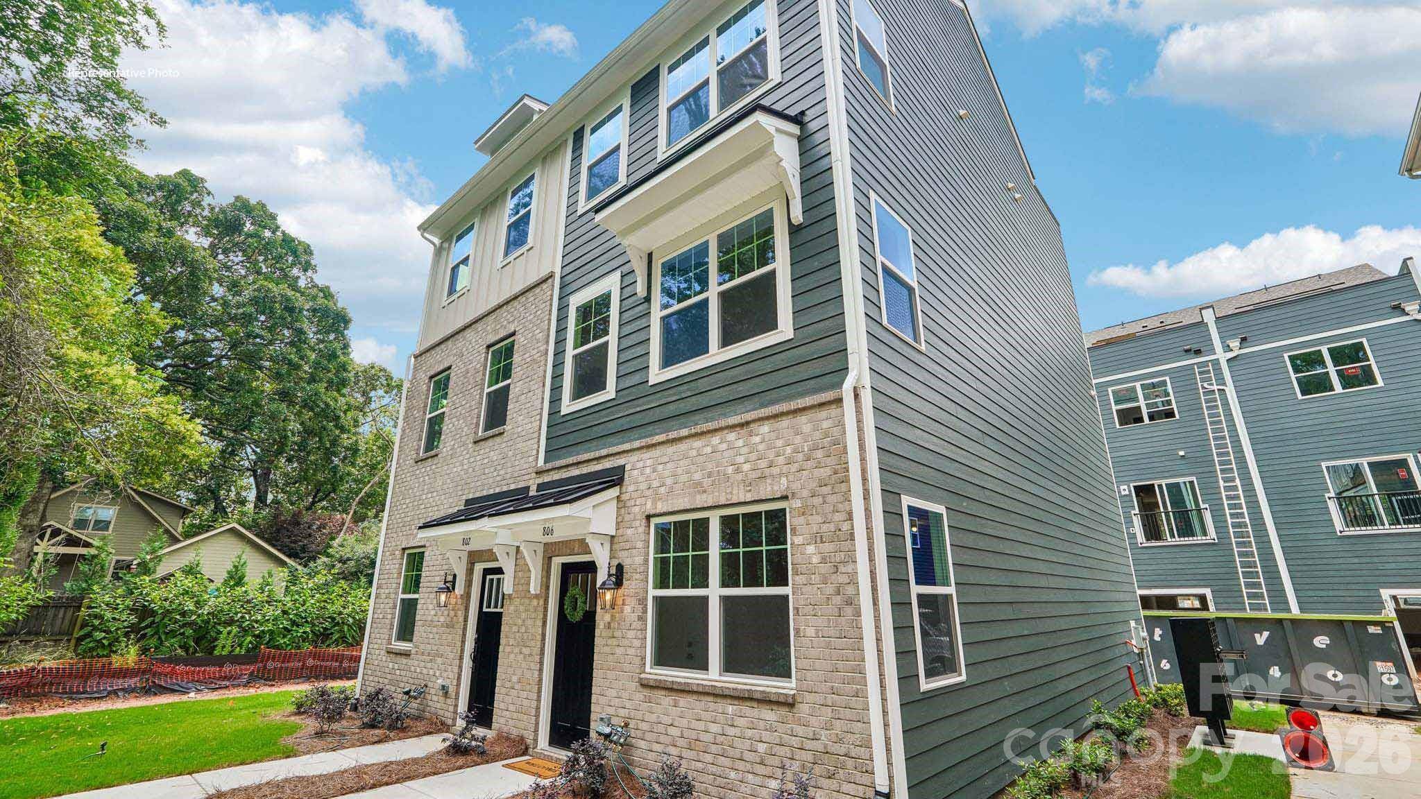 821 Hammers LN, Charlotte, NC 28205