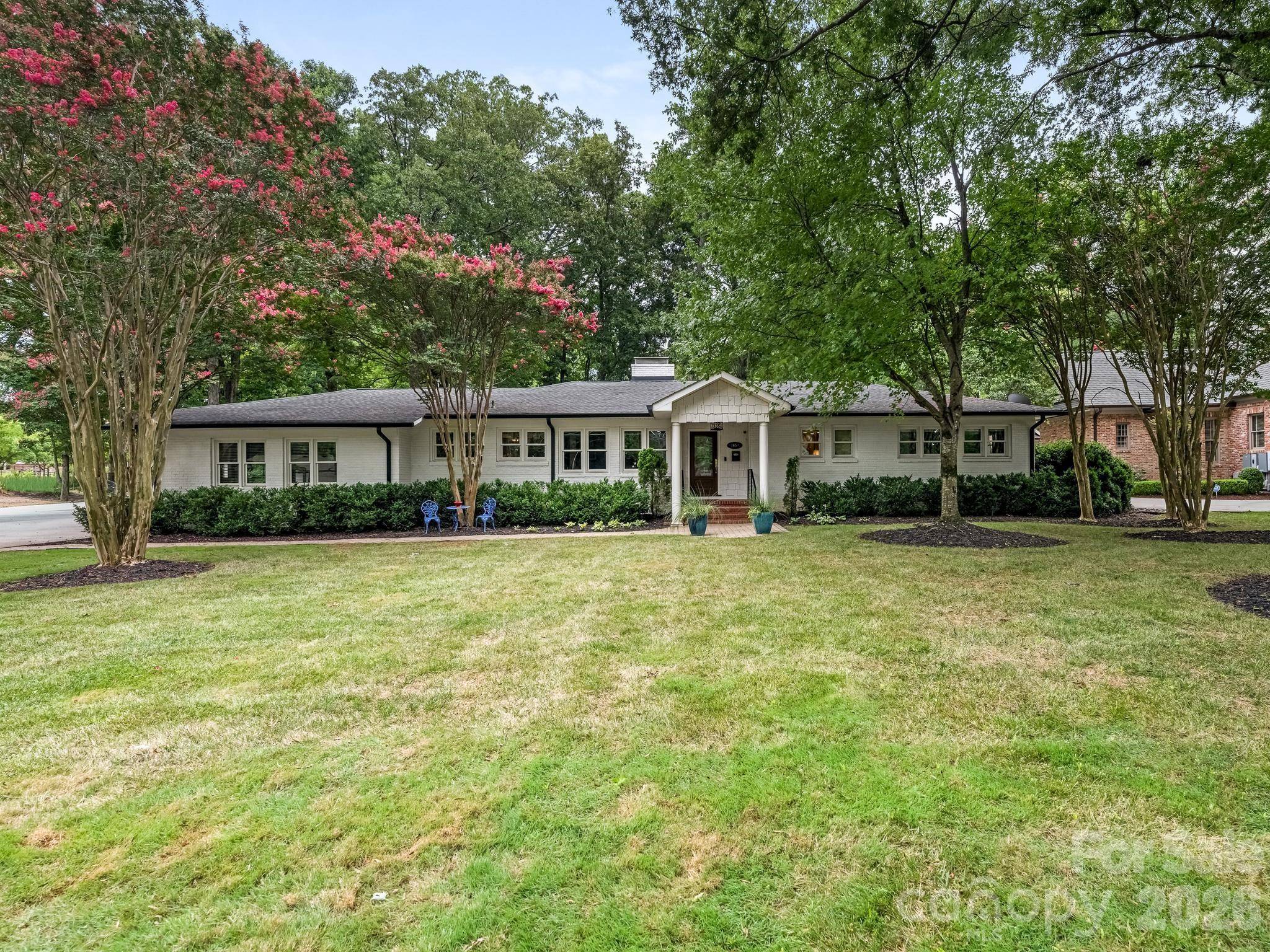 2652 Knollwood RD, Charlotte, NC 28211
