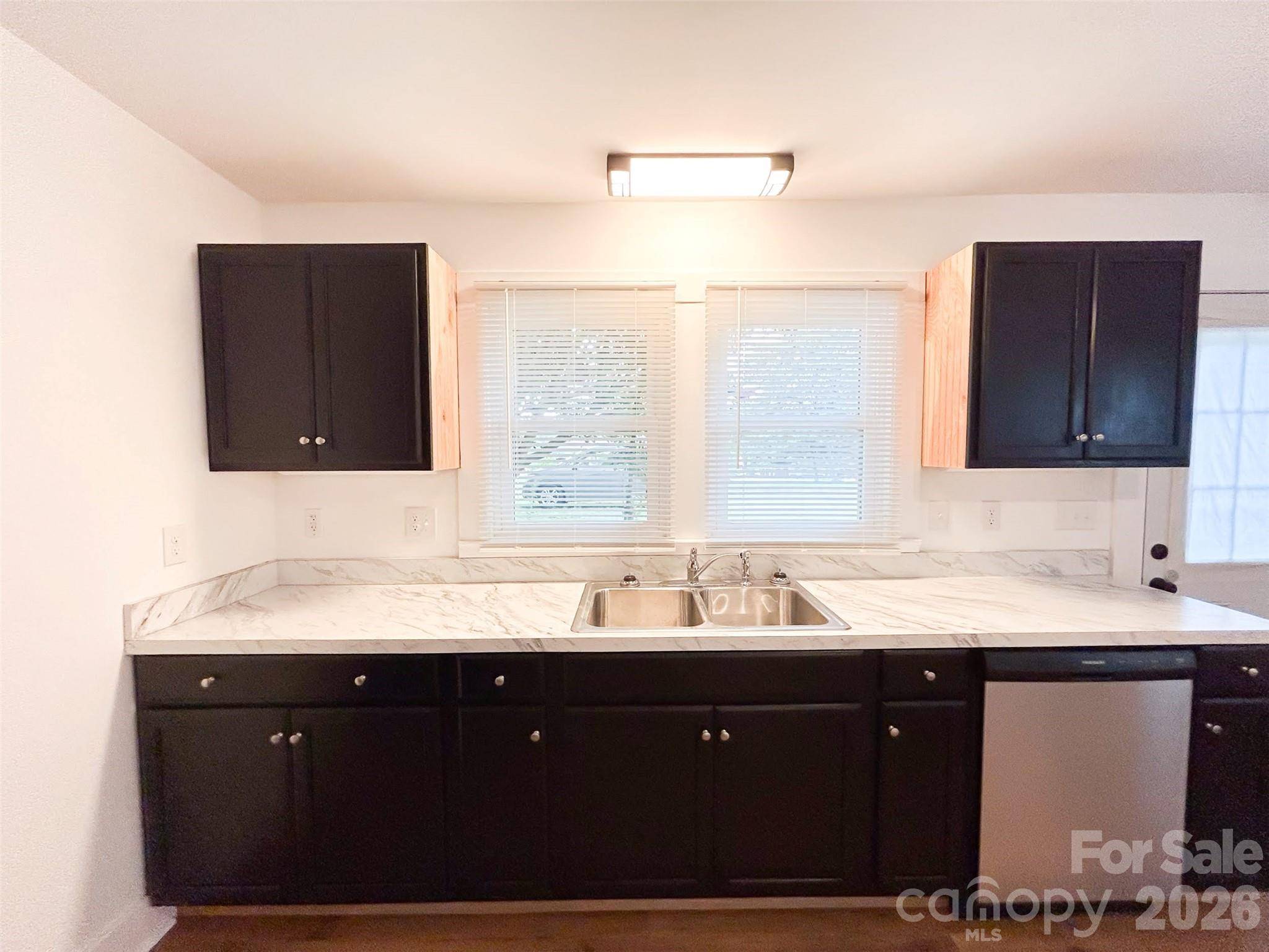 661 Central ST, Hudson, NC 28638