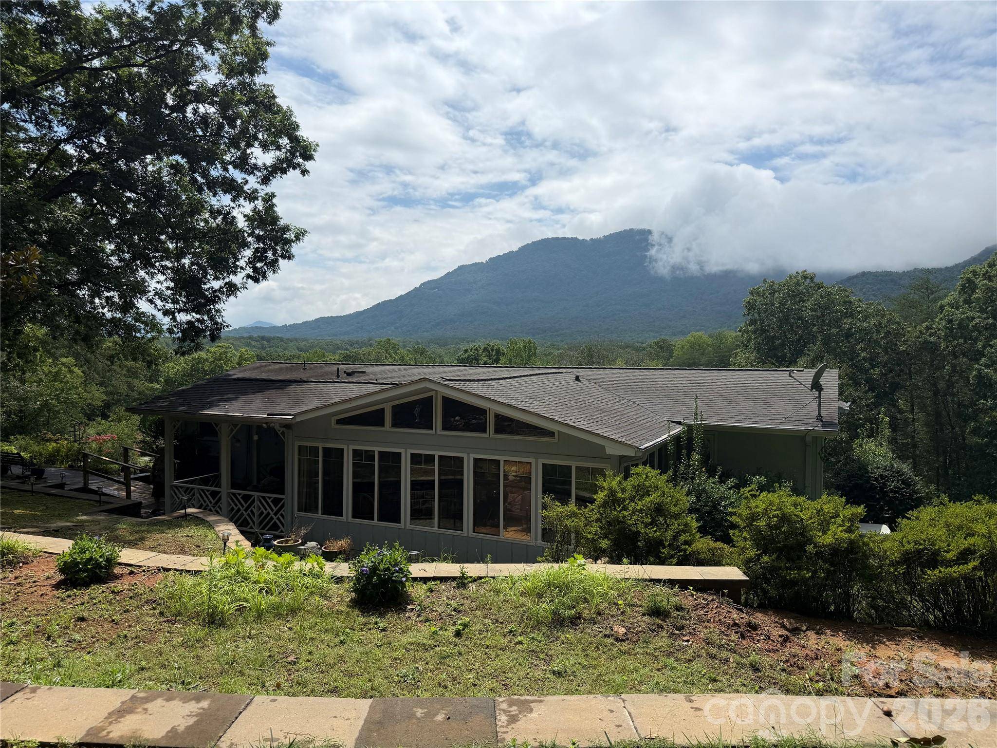 103 Farm LN, Columbus, NC 28722