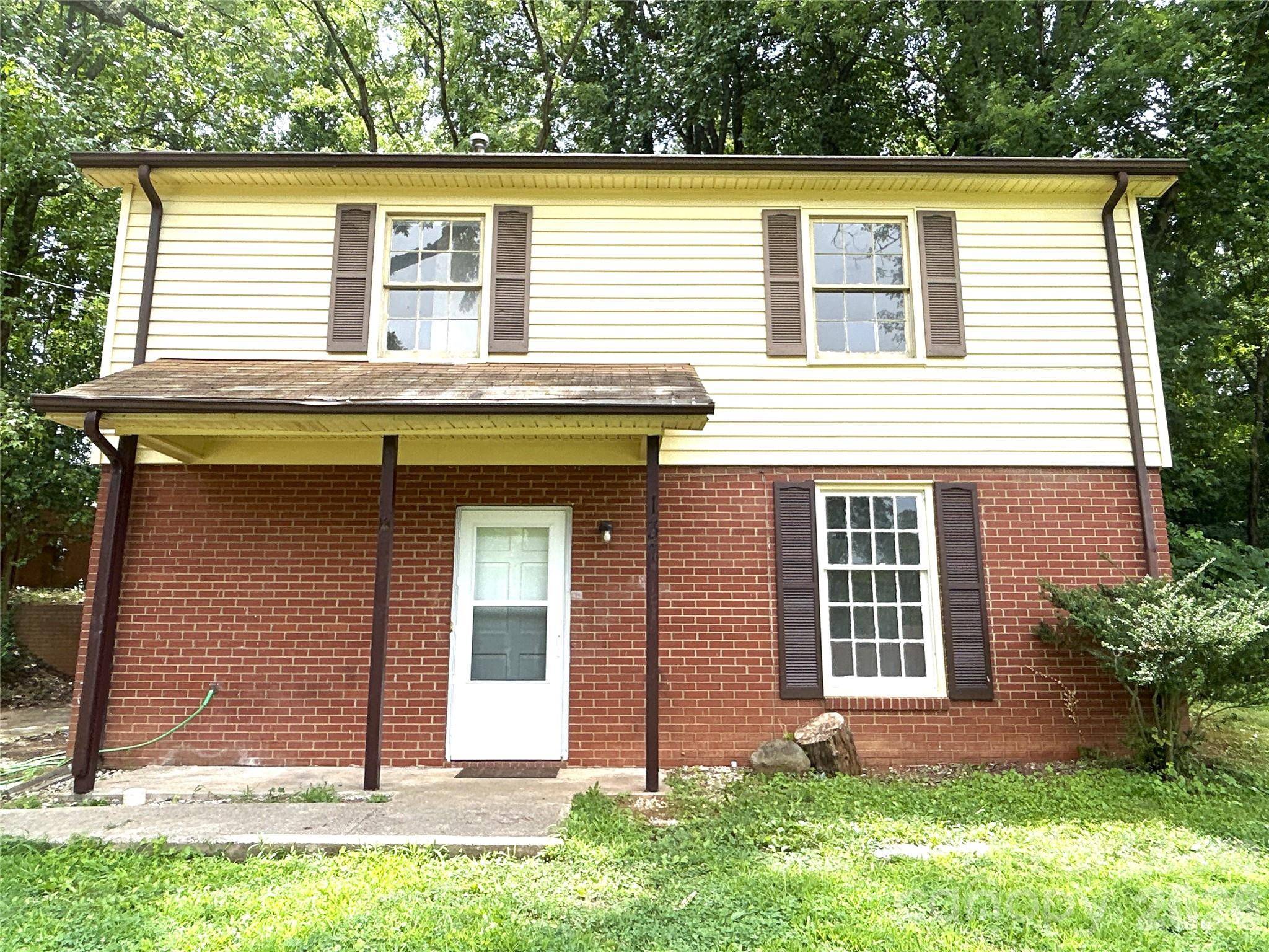 137 Sleepy Hollow RD, Charlotte, NC 28217