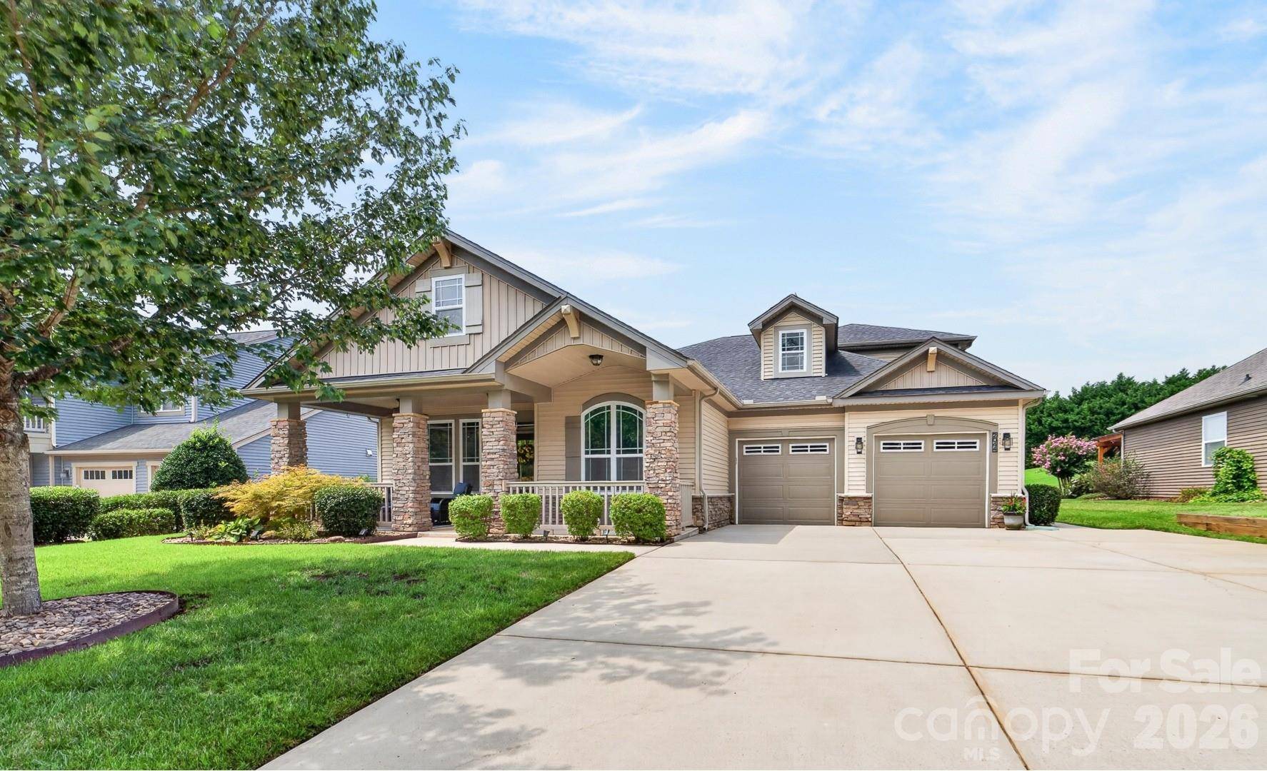 2044 Middleton Farm DR, Belmont, NC 28012